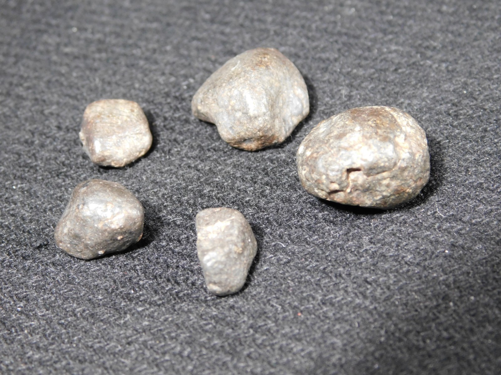 Lot of FIVE! Little 100% Natural N.W.A. Stony METEORITES Algeria 13.2gr