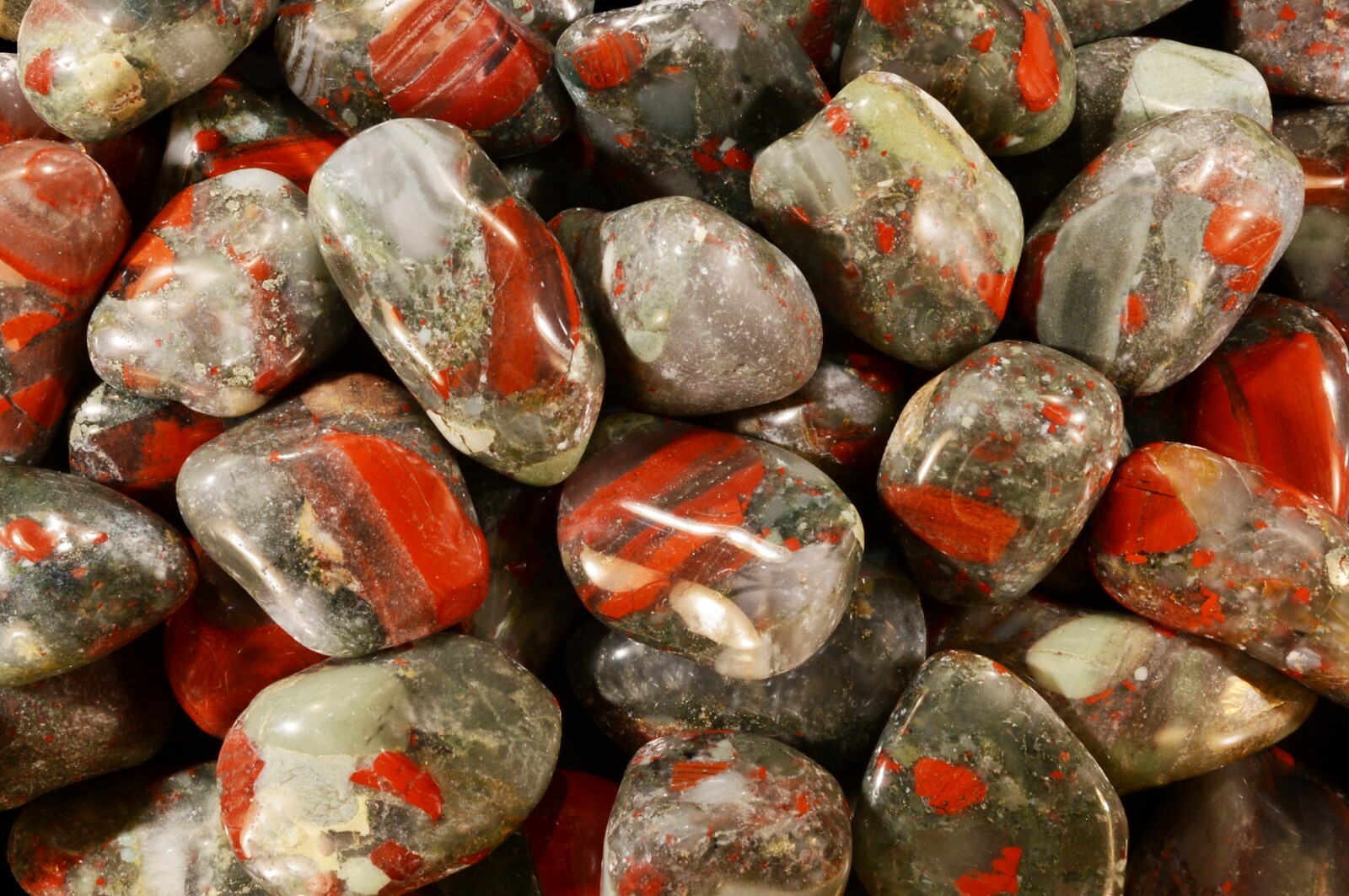 Tumbled Blood Stone 1 1/4″ Metaphysical Heart Chakra Healing Crystal Reiki Stone