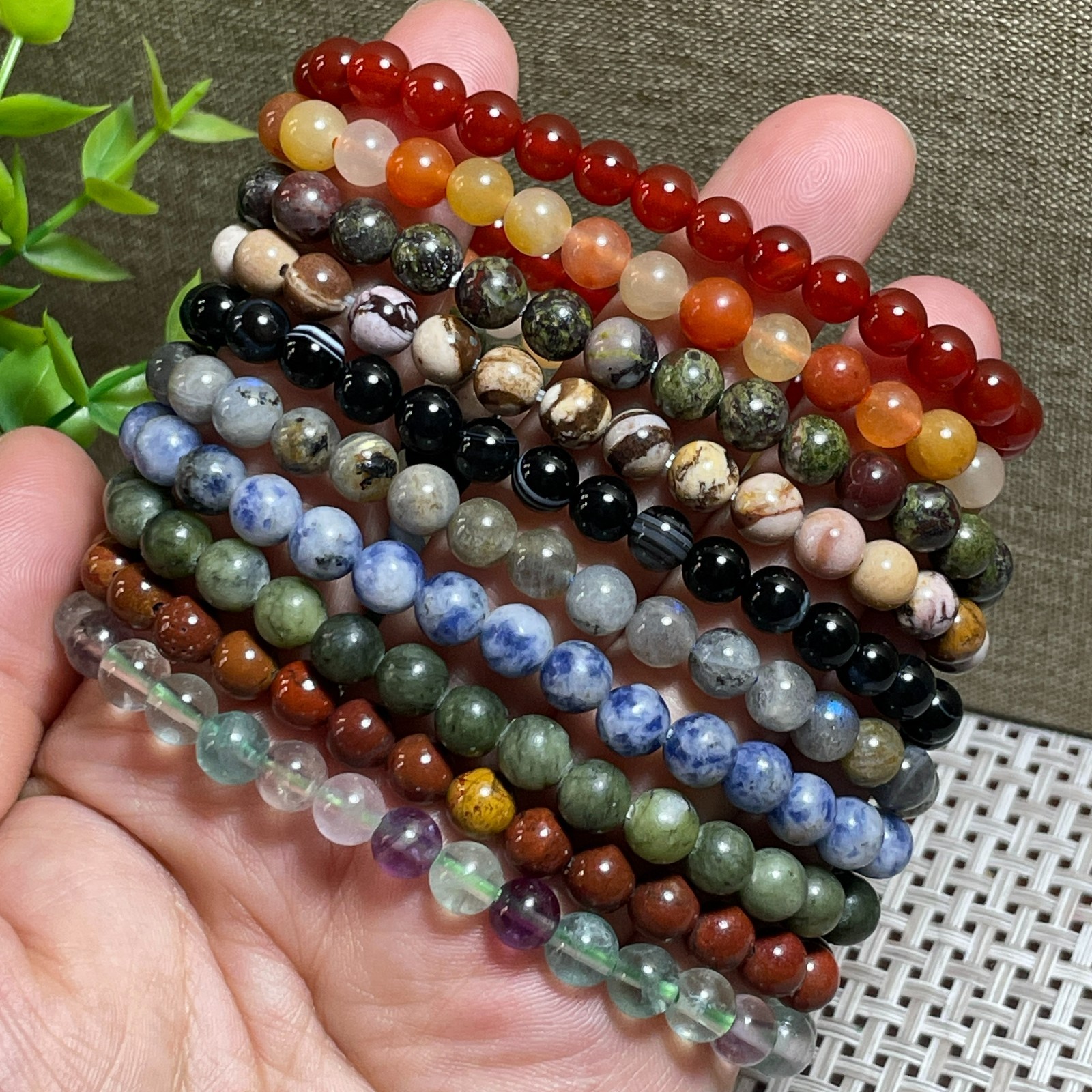 Wholesale 10Pcs beautiful stones ball beads 6mm 7.5” crystal Stretch Bracelet