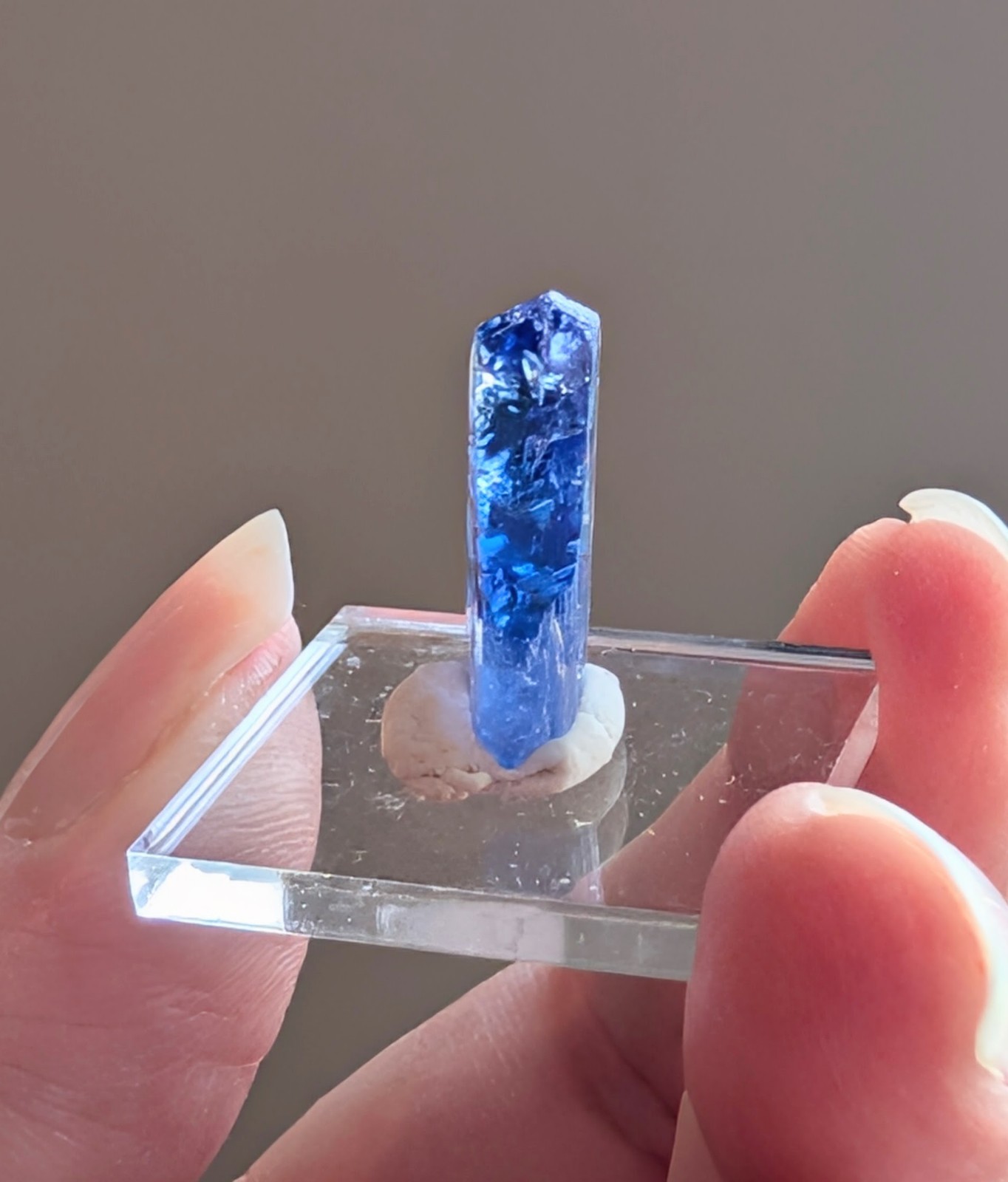 10.65 ct Natural Tanzanite Crystal – Blue/Violet Pleochroism – Merelani Tanzania