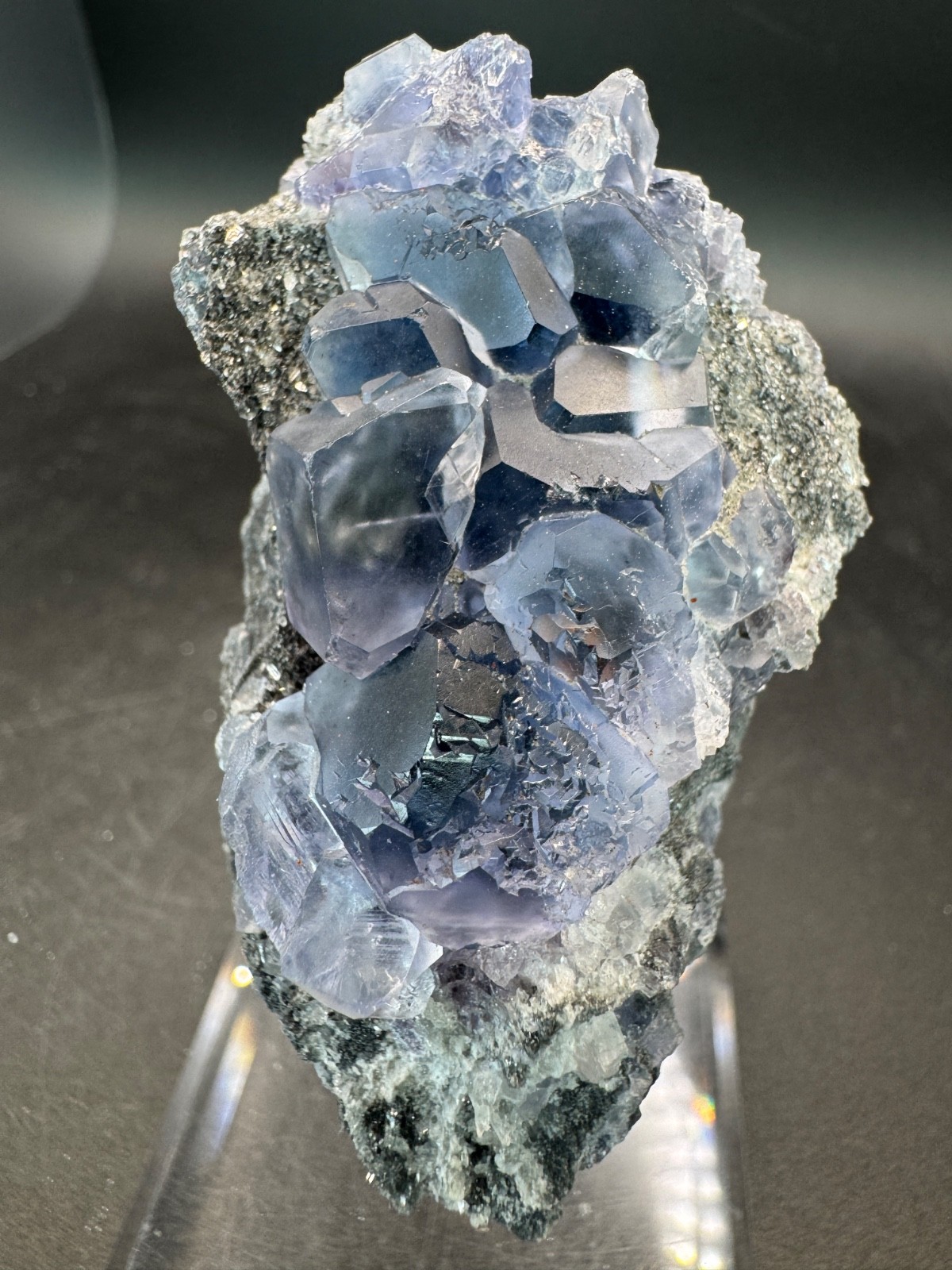 6413 Brilliant Blue Tanzanite Fluorite with RAINBOW and Quartz 106g Fu Jian