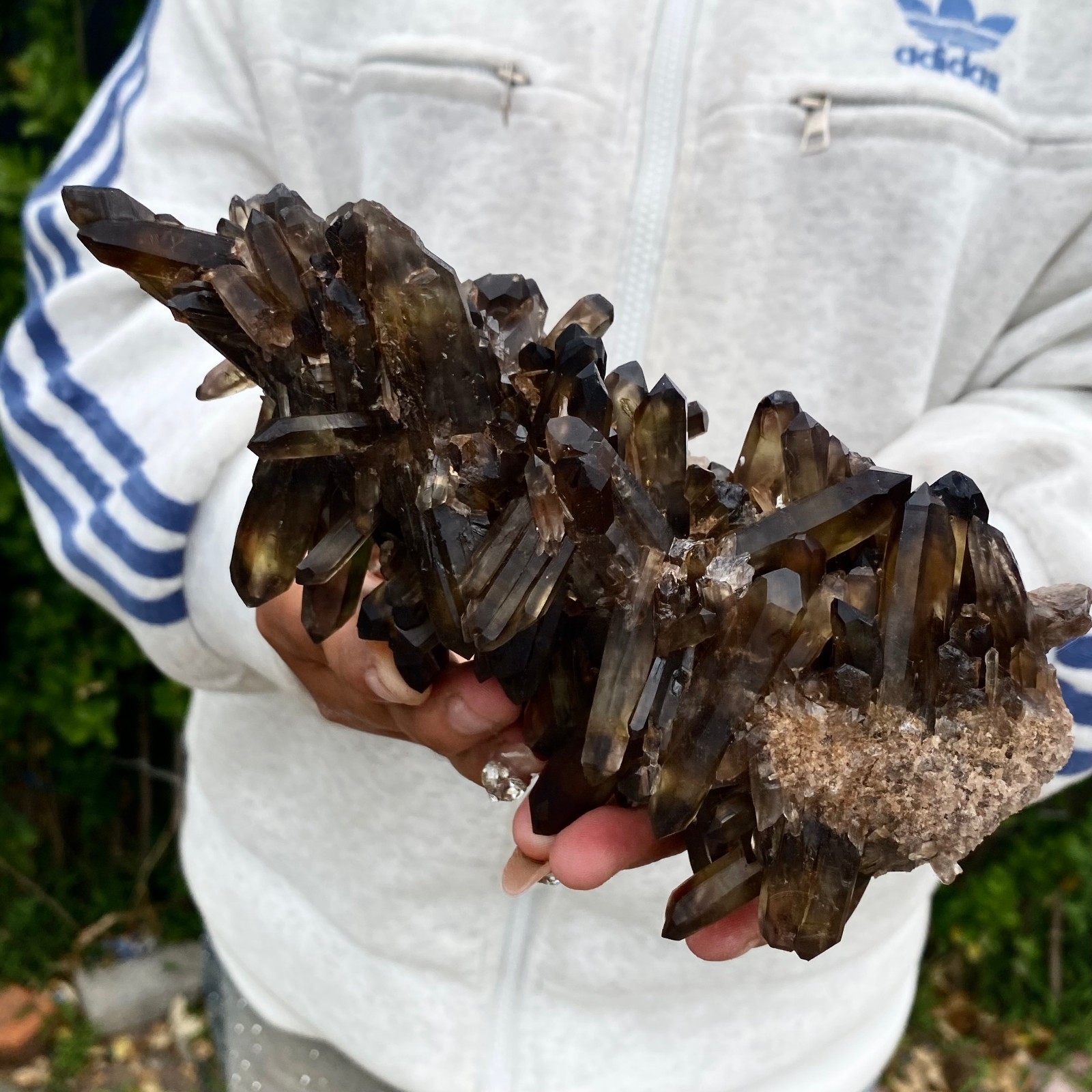 2.33LBNatural Black Smoke Color Quartz Cluster Crystal Specimens Mineral Healing