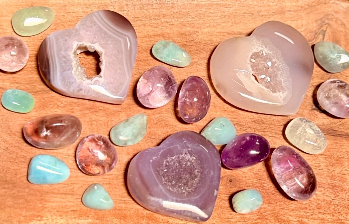 Lucky Crystal Confetti Scoop No Chips Carvings Towers Palm Stones 1/2-2LB