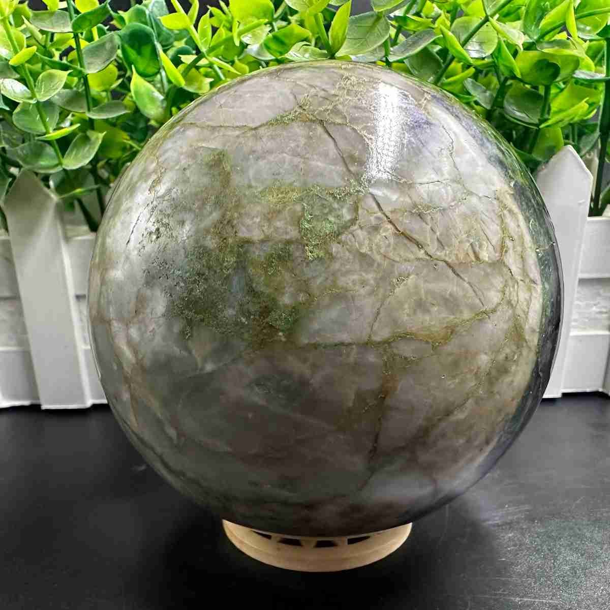 1835g Natural Fluorite Quartz Sphere Crystal Energy Ball Reiki Healing Gem