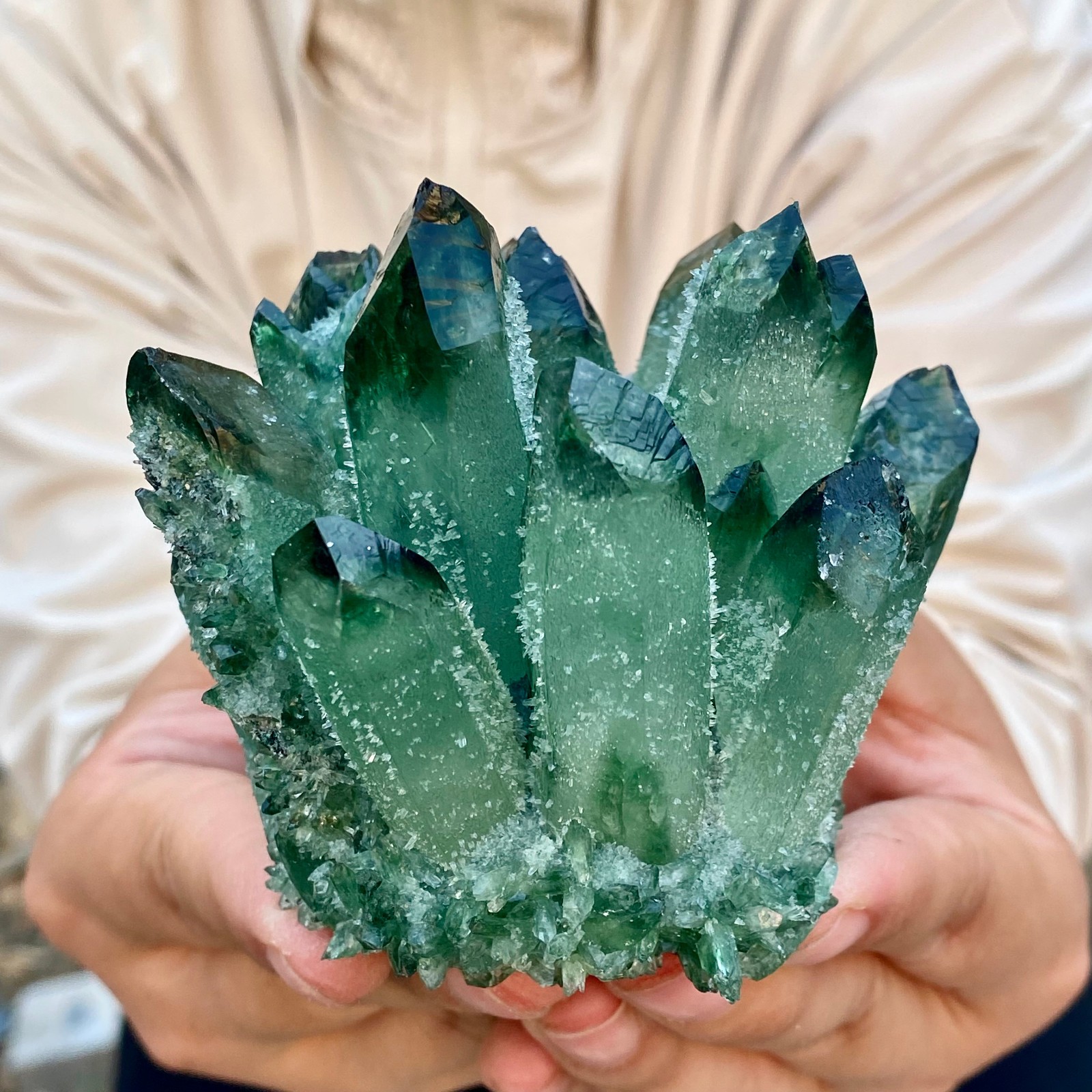 396G New Find Green Phantom Cluster Mineral Specimen Healing
