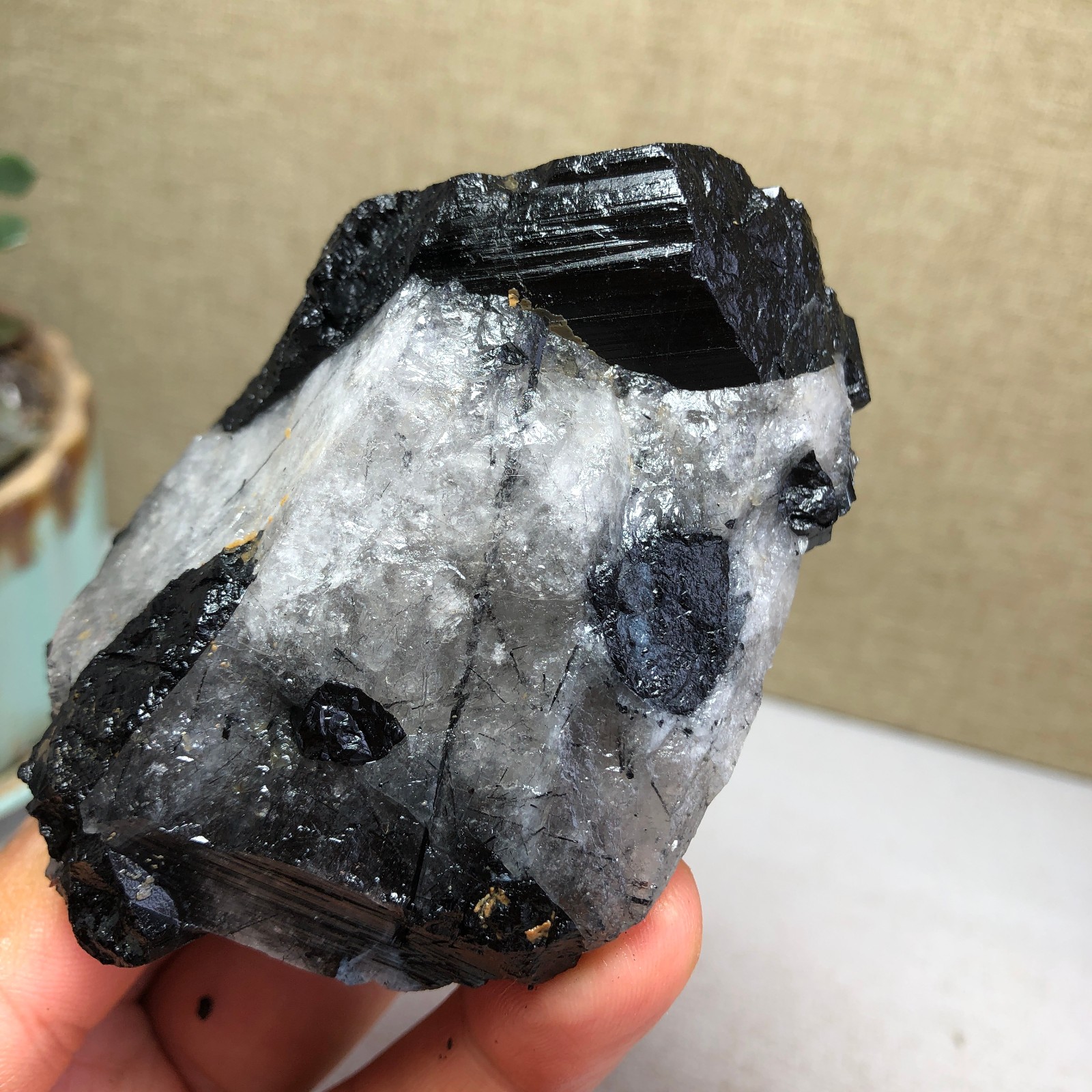 252g Natural tourmaline Crystal paragenesis gemstone original Specimen A4822