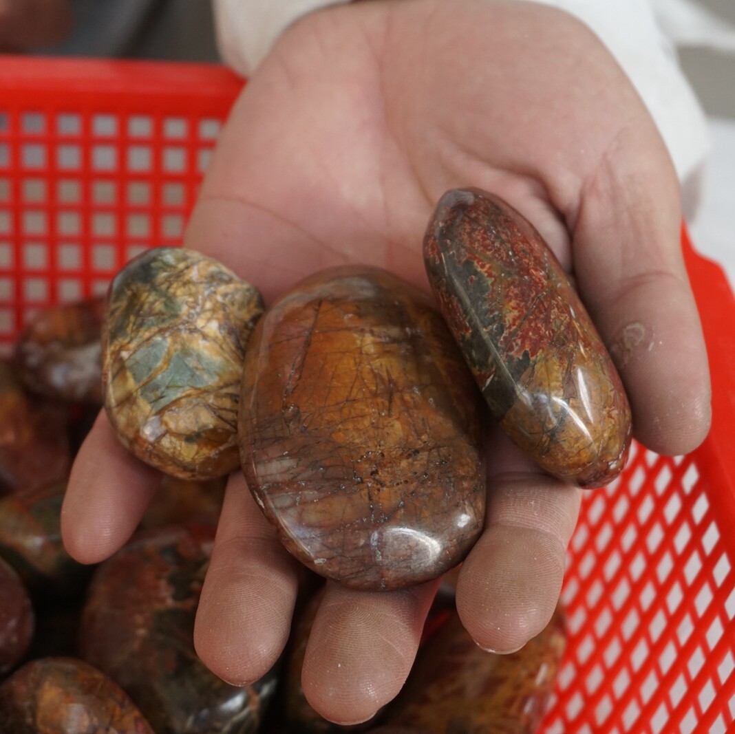12 Pieces 1kg Cherry Creek Jasper Picasso Crystal Tumbled Palm Stone Healing