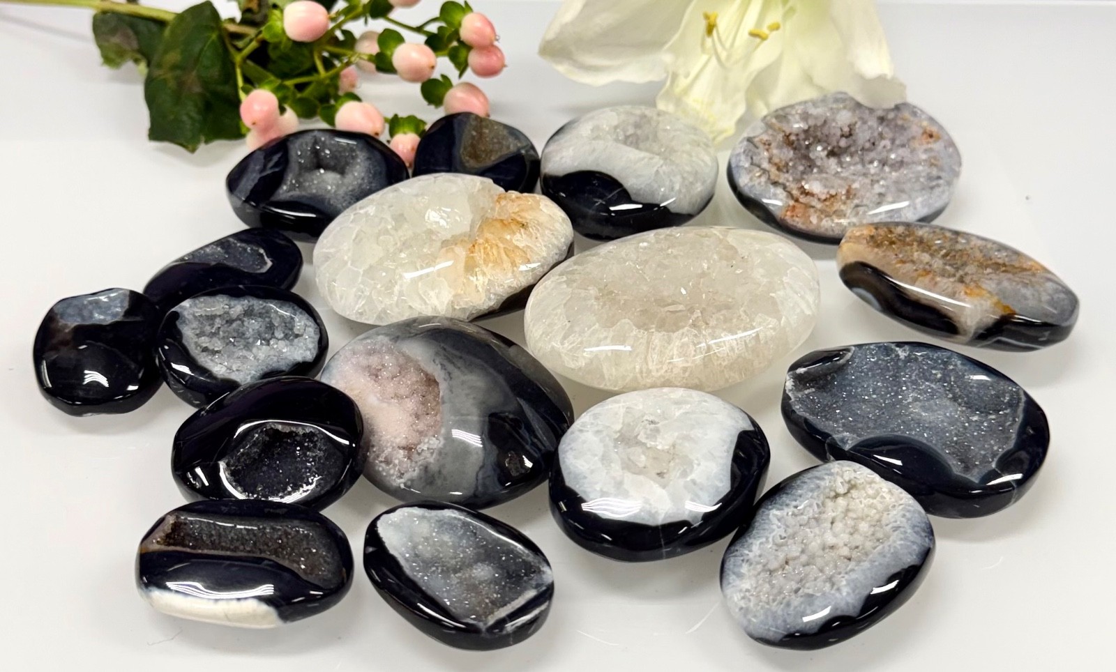 Wholesale Lot 2 Lbs Natural Druzy Onyx Palm Stone Crystal Healing Energy.