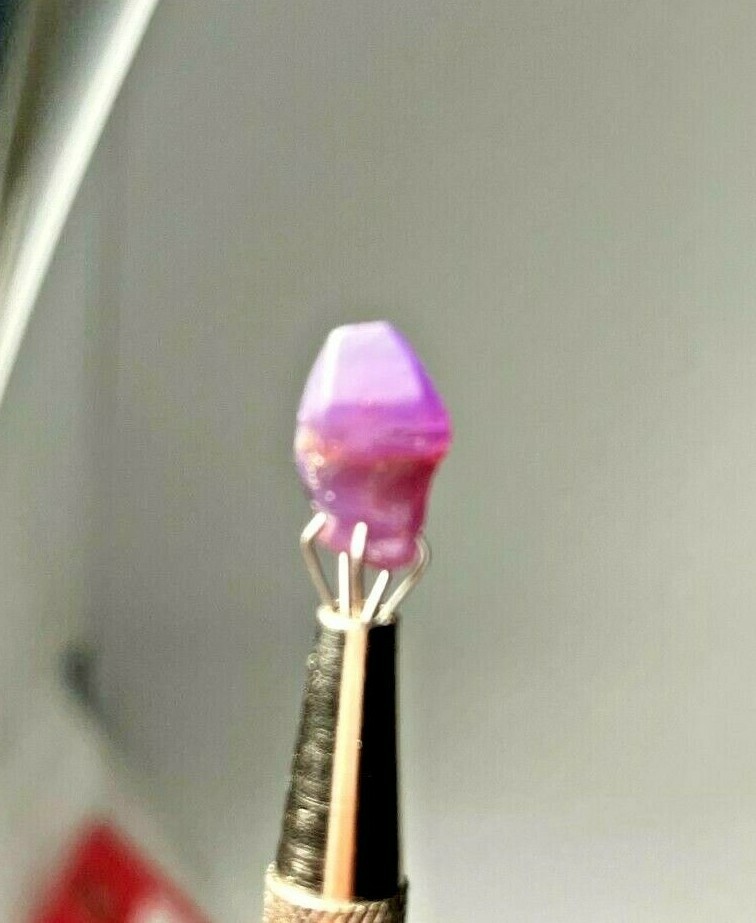 Sri Lanka sapphire crystal corundum, old stuck