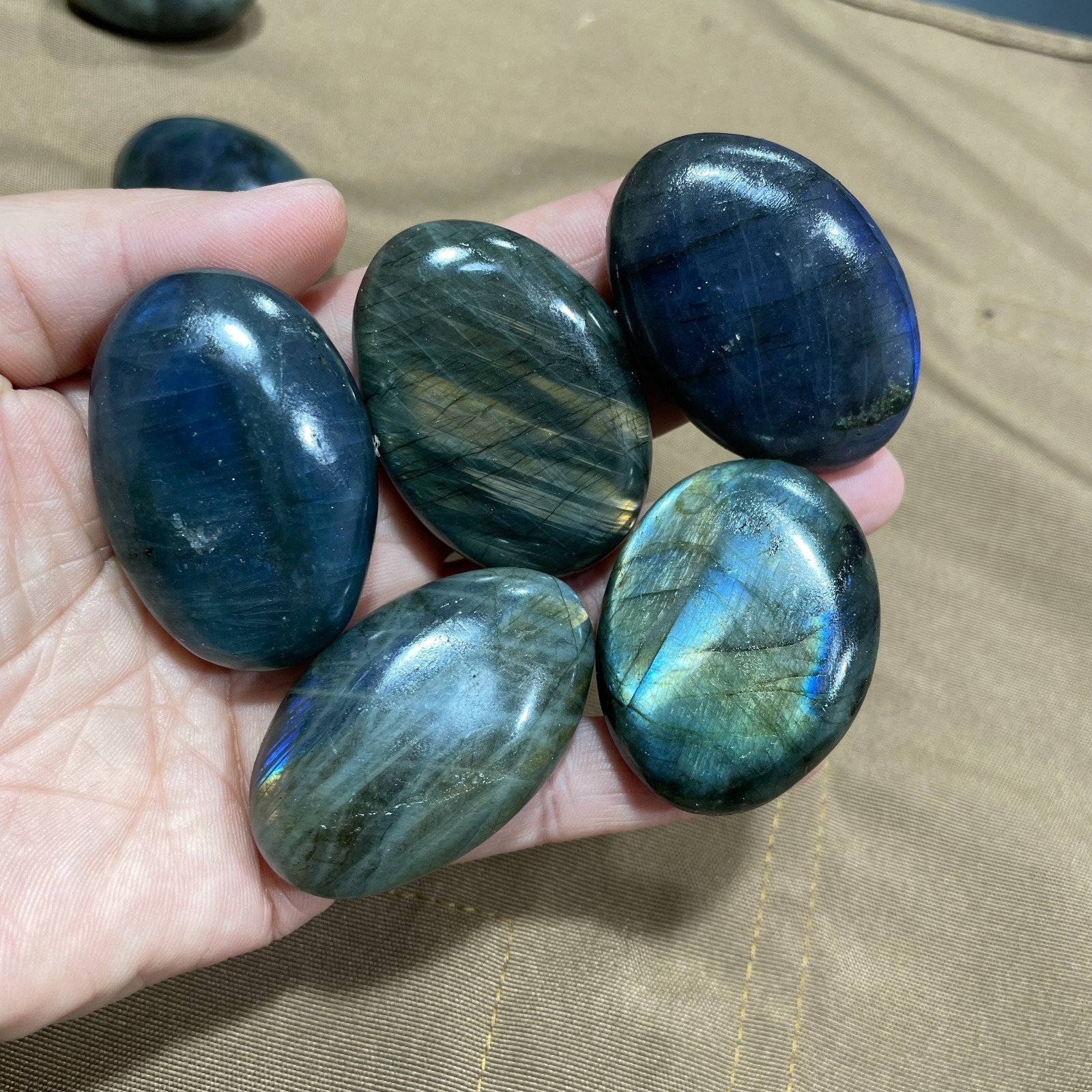 Wholesale 1kg Lot Natural Labradorite Palm Stones Crystal Energy
