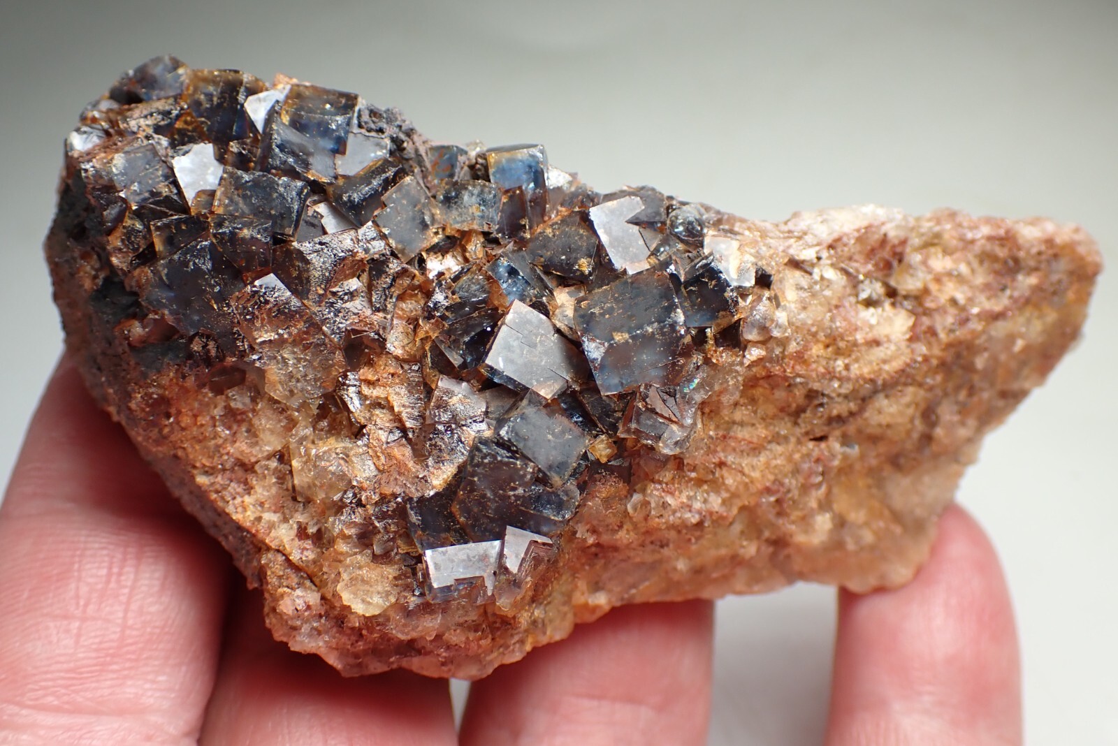 FLUORITE * BLUE CRYSTALS ON QUARTZ * RARE LOCALITY ! Cerny Potok, CZECH REPUBLIC