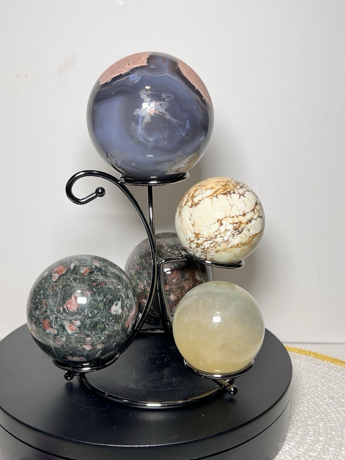 Sphere Holder – Black Holds 5 Spheres Sizes 71mm – 52mm