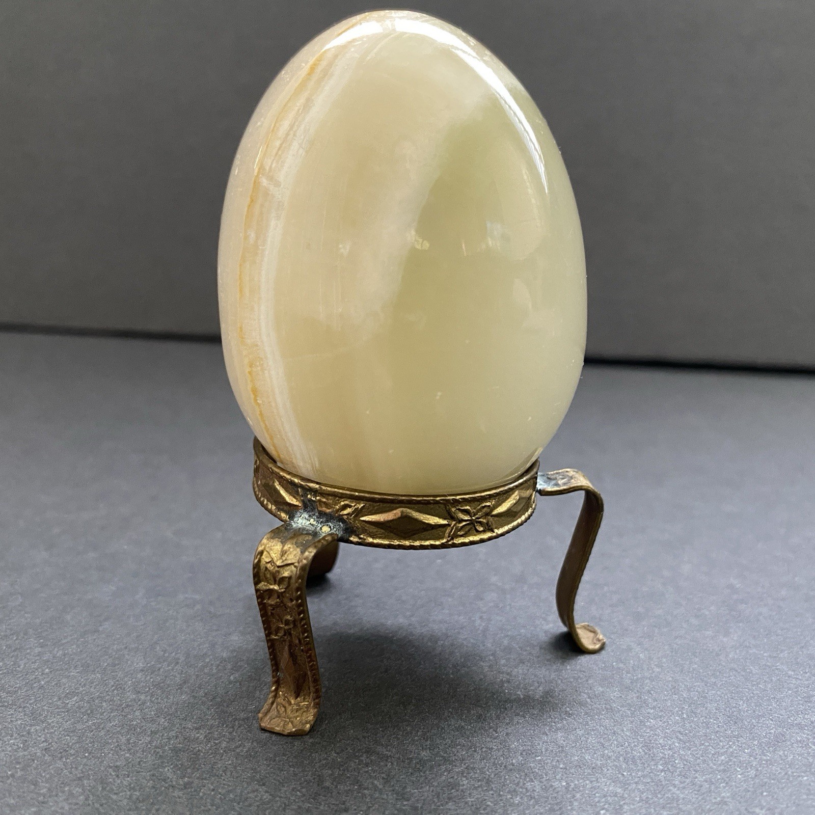 Natural Onyx Stone Egg With Stand Hand Polished Banded Agate Calcite Crystal