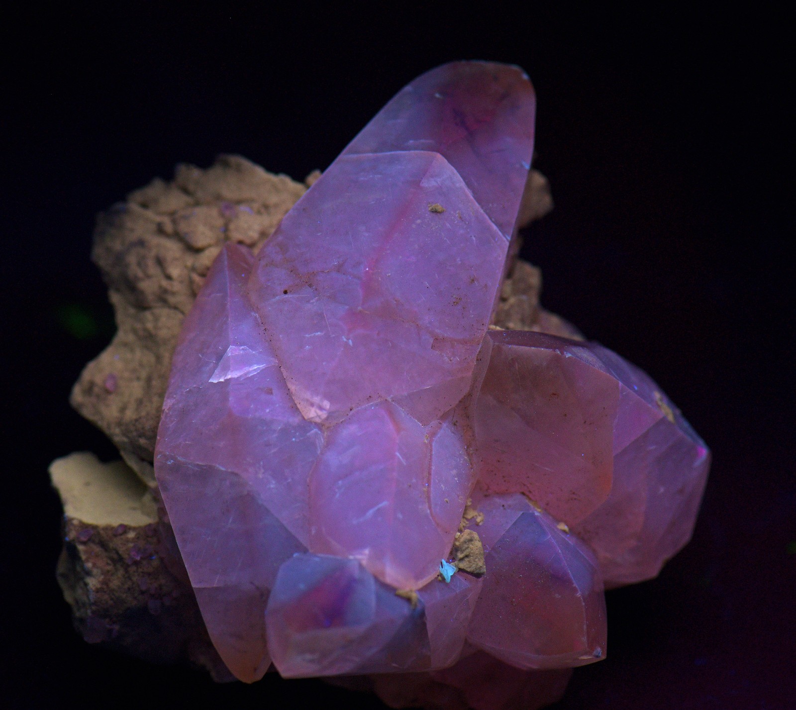 Calcite crystals on Limestone matrix, fluorescent. Indiana. 101 grams.