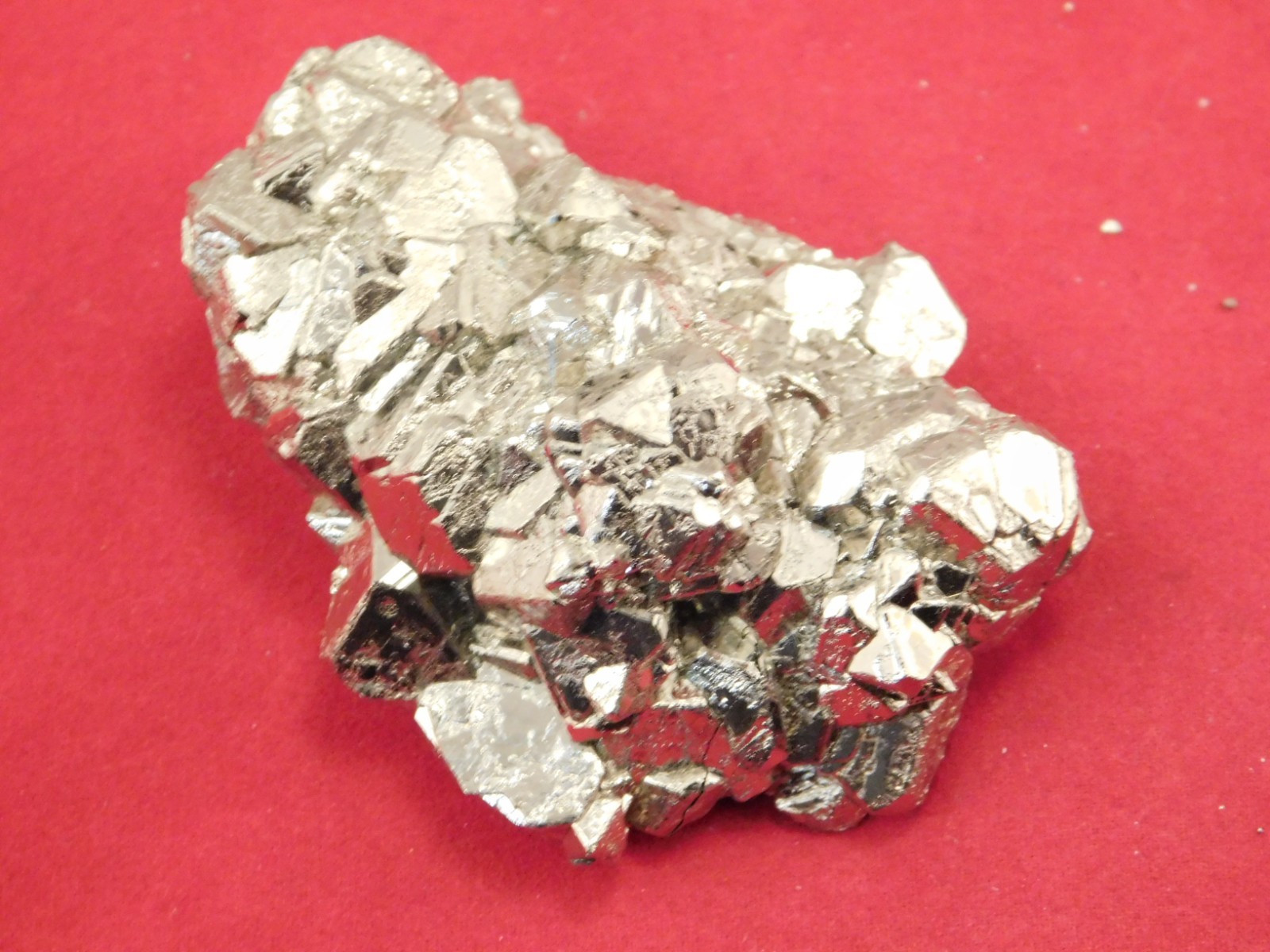 RHOMBIC PYRITE Crystal Cluster 100% Natural Peru 128gr