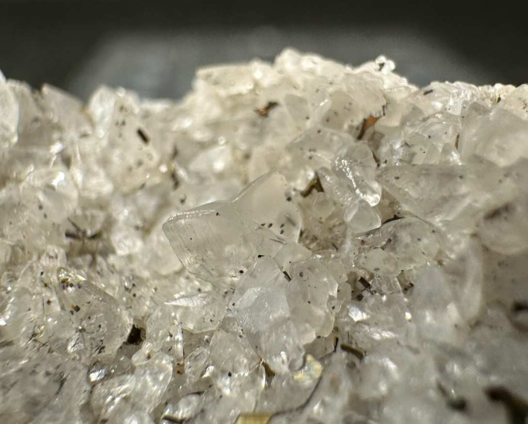 ➤ FISH TAIL TWIN CALCITE CRYSTAL on 1-1/4″ CLUSTER – Pint’s Quarry VIDEO➤1075
