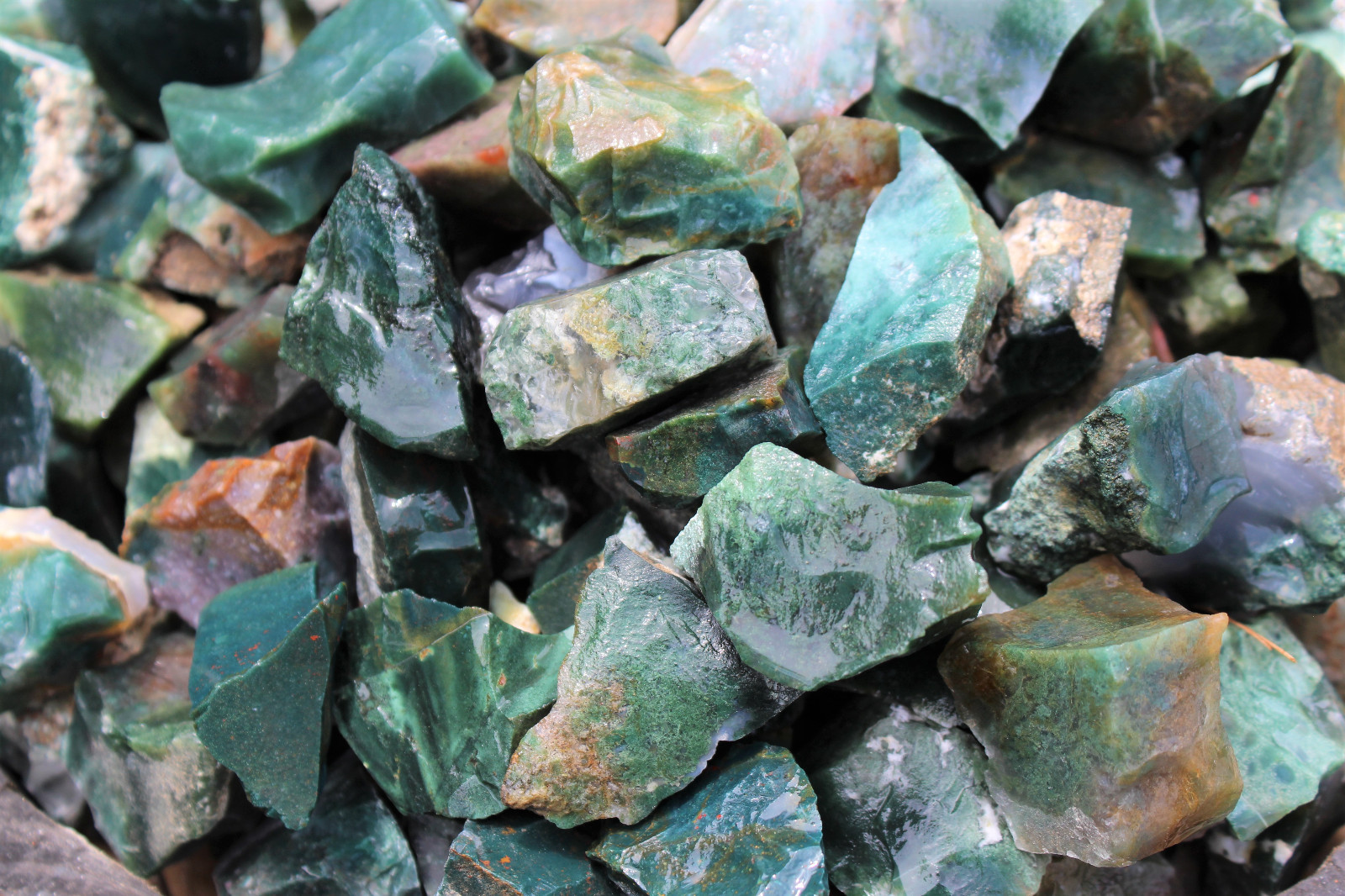 1/2 lb Bulk Lot Natural Rough Bloodstone Raw Rock Stone (Crystal Healing 8 oz)