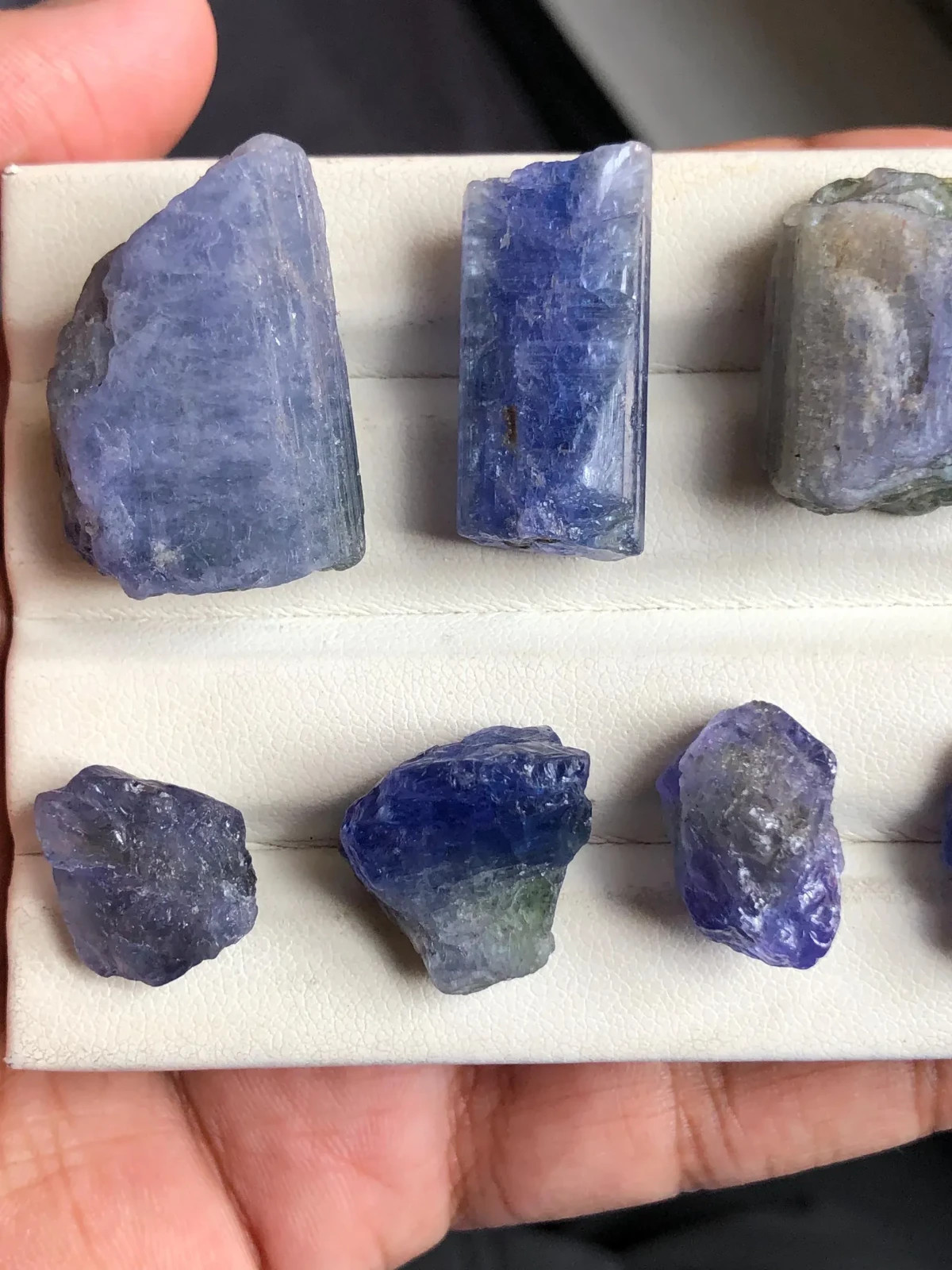 Natural Tanzanite Rough Gemstone, Bi Color Tanzanite Raw, Healing Stone. Tz#17