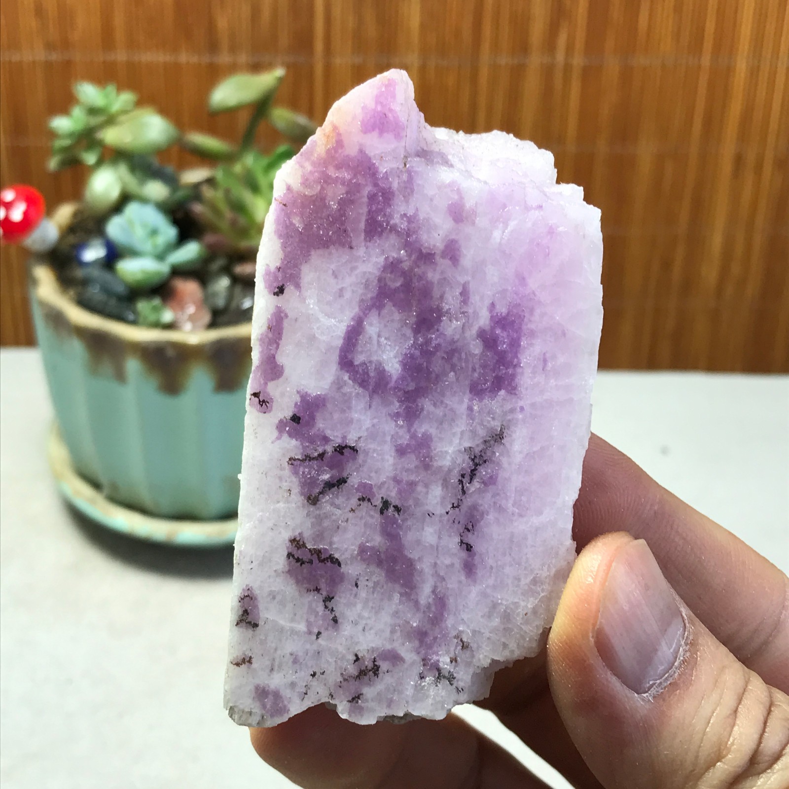 79-40-15mm NATURAL ROUGH KUNZITE PINK SPODUMENE CRYSTALS 109g A5343