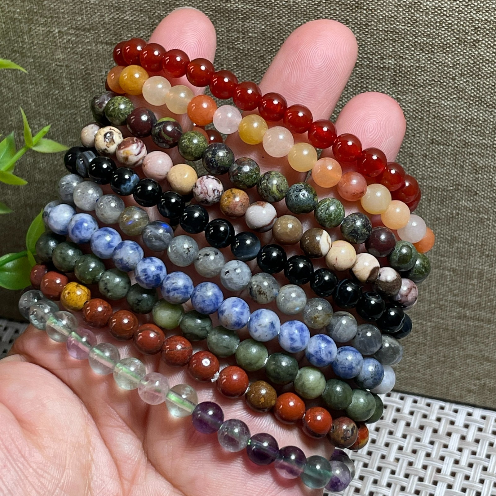 Wholesale 10Pcs beautiful stones ball beads 6mm 7.5” crystal Stretch Bracelet