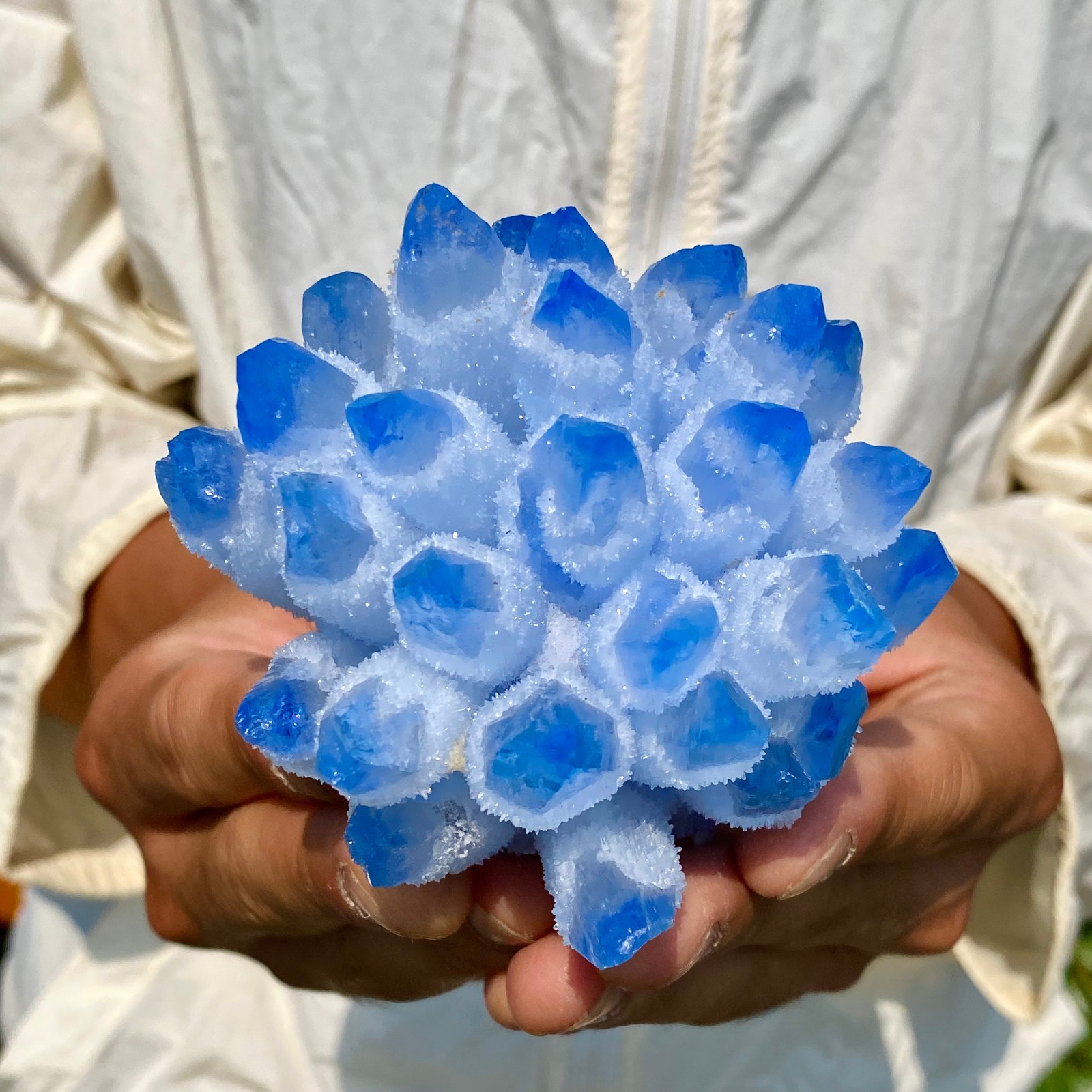 400G Newly discovered blue crystal cluster flower shaped mineral specimen