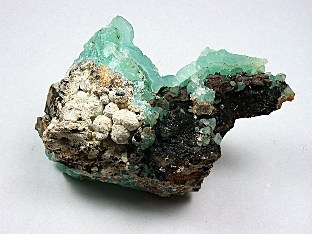MINERALS : TRANSLUCENT BOTRYOIDAL SMITHSONITE, KELLY MINE, NEW MEXICO, 110 GRAMS