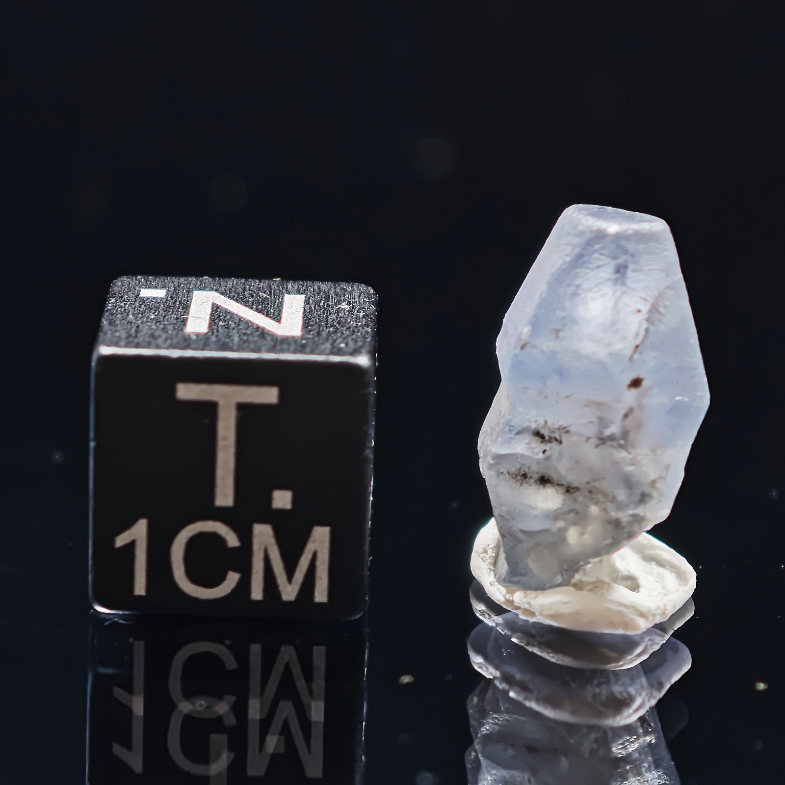8.31ct Ceylon Sapphire / Srí Lanka / Rough Crystal Gem Gemstone Mineral