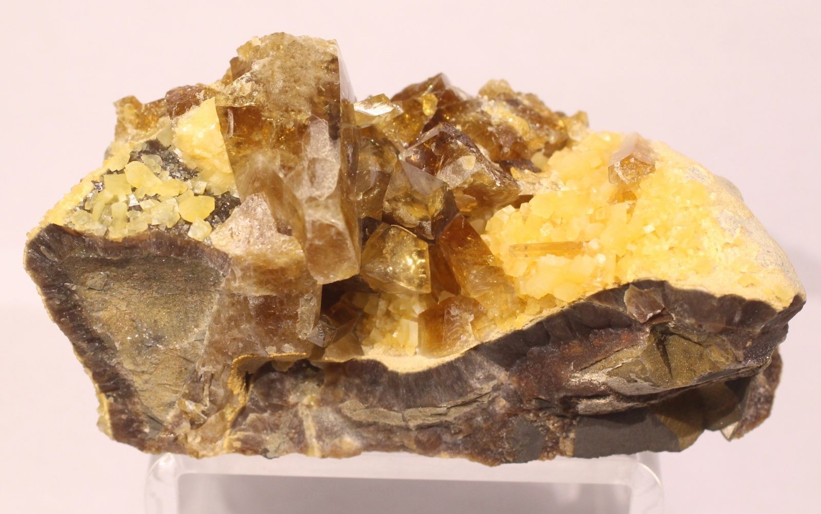 KB: BRIGHT FL SW YELLOW/WHITE BARITE CRYSTALS W/CALCITE, ELK CREEK, SOUTH DAKOTA