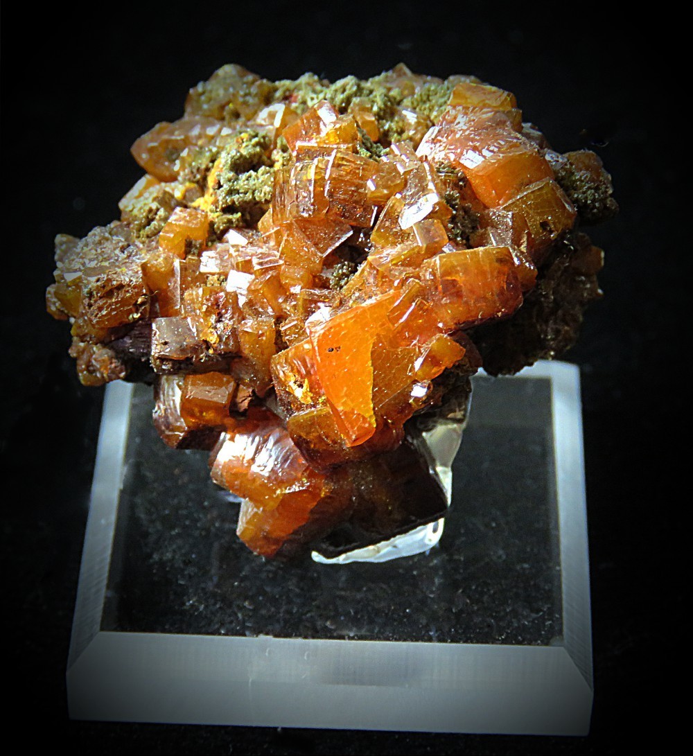 Wulfenite Crystals- 1 1/4″-Ahumada Mine, Lamentos District, Chihuahua, Mexico