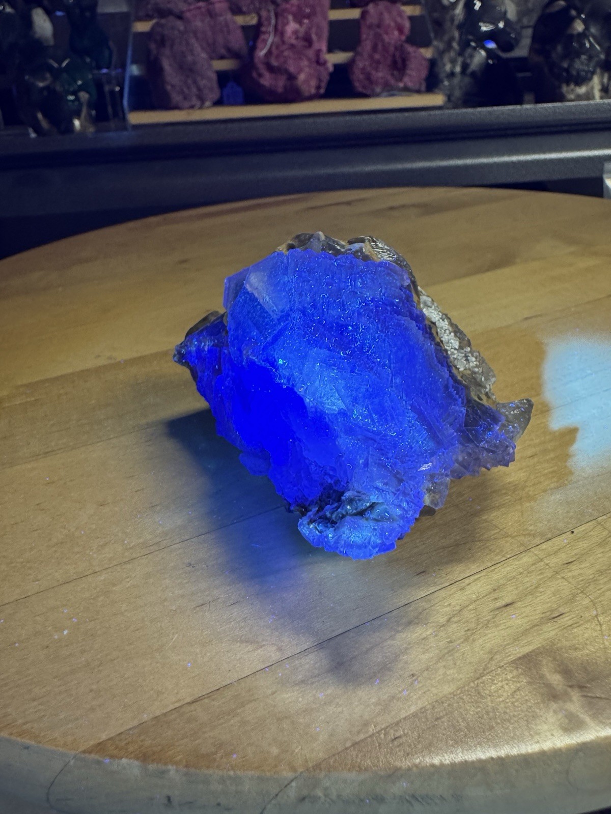 7118 Raw Fluorite Multiple Records Uv Reactive 2.0”T 2.3”W 3.4”L Wt. 10 Oz.