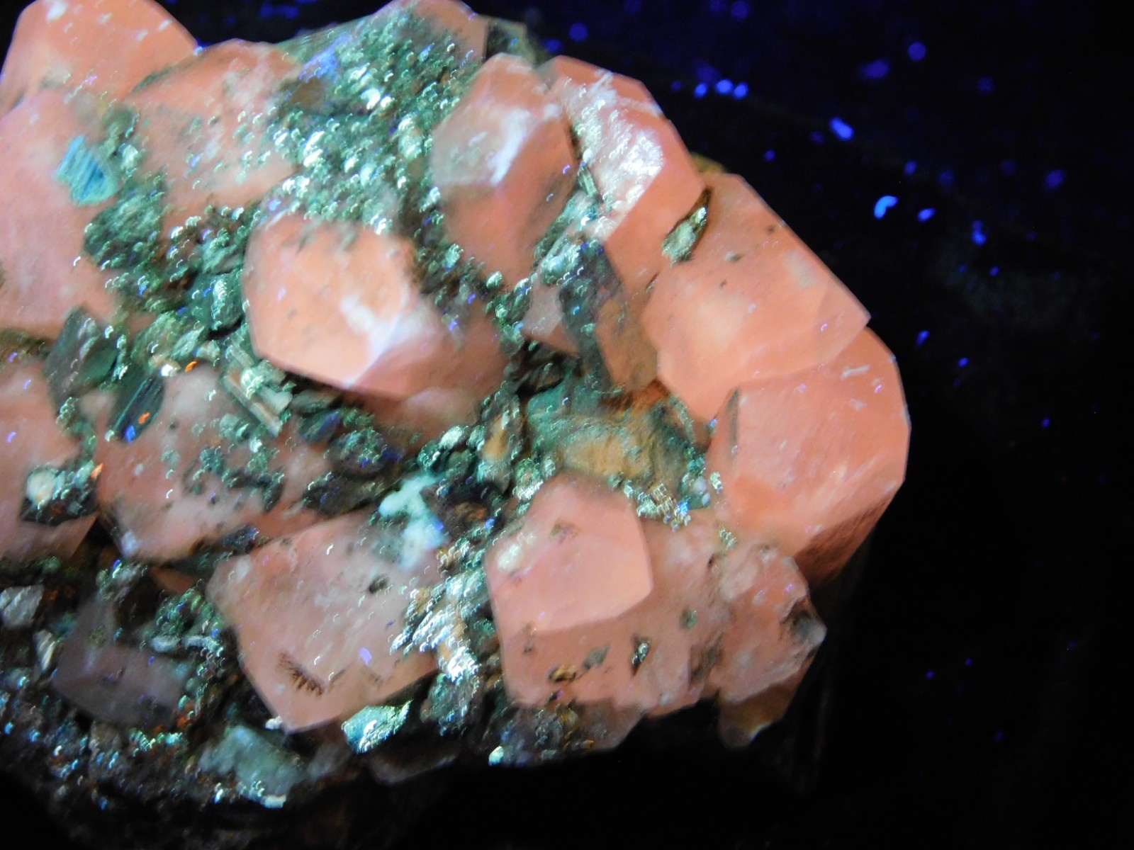 Larger! FLUORESCENT Calcite CRYSTAL Cluster with PYRITE Peru 376gr