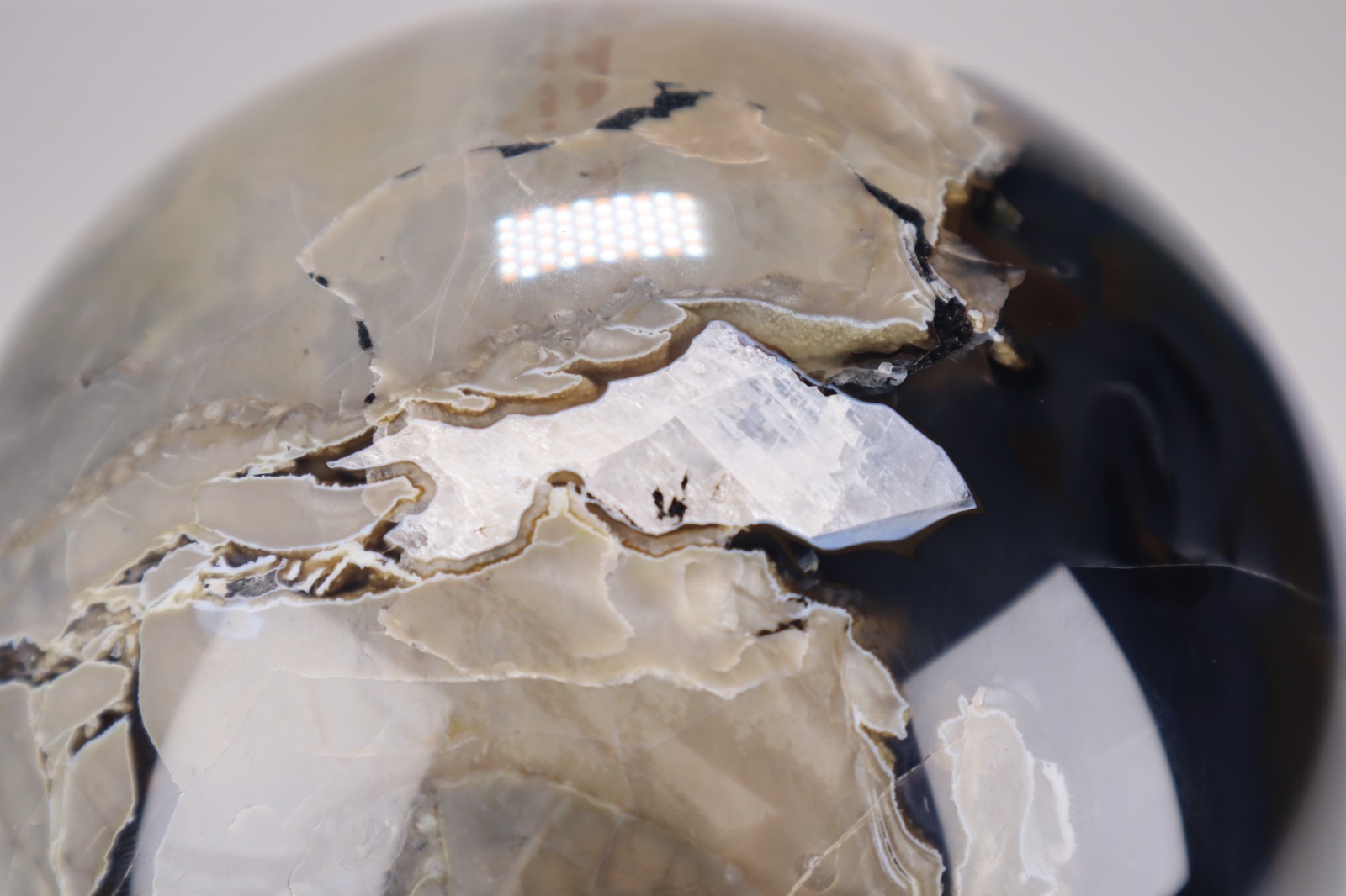 LARGE UV Reactive VOLCANO AGATE SPHERE Druzy Quartz Crystal Ball 145mm 3.75kg