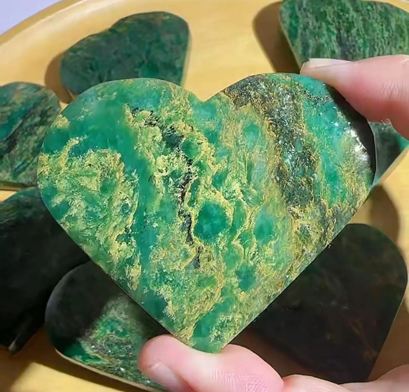 Natural 2.7”+Green Emerald Heart Palm Stone Specimens Power Gemstone Collection