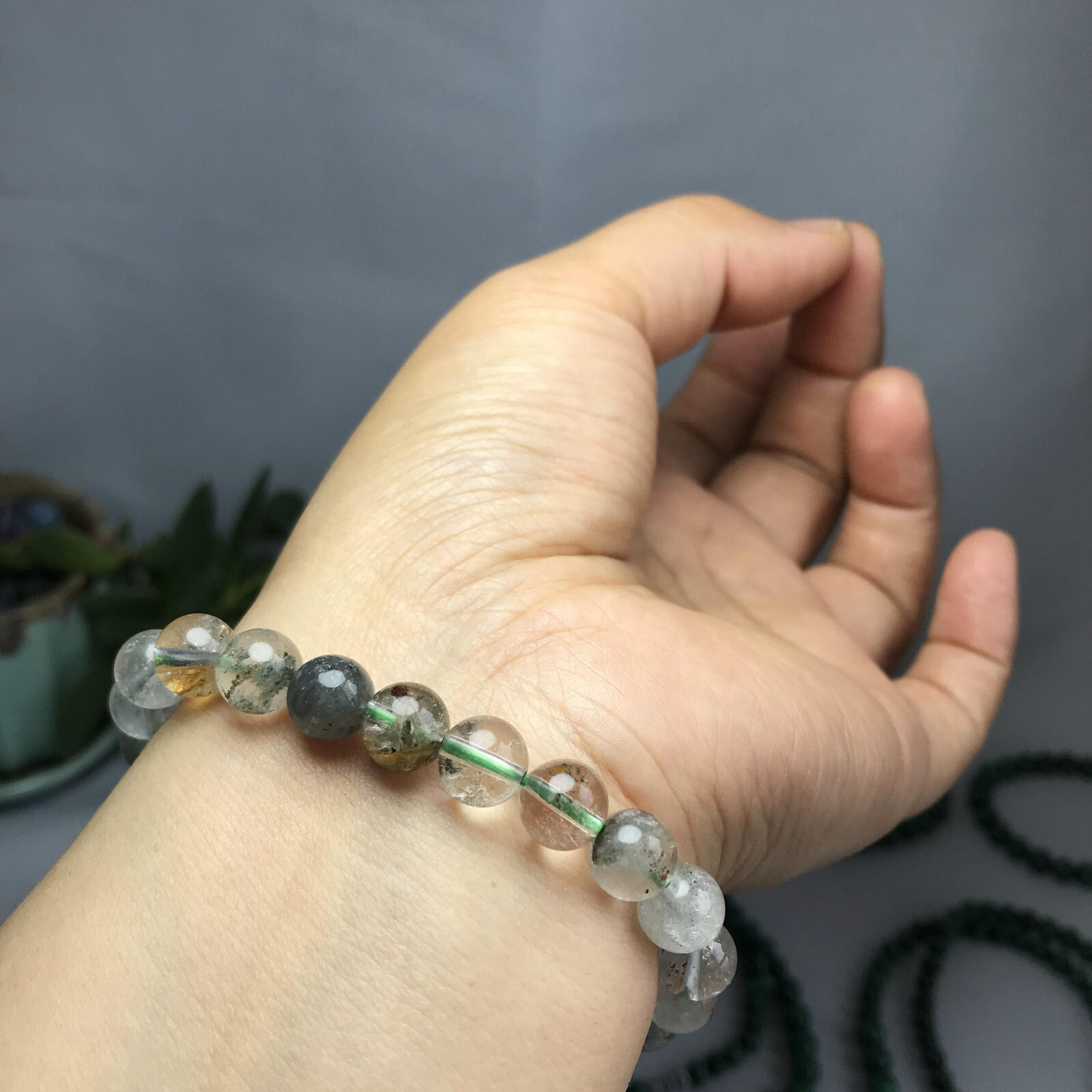10Pcs Wholesal Natural Polish Green ghost stone bracelets Crystal ball 8mm