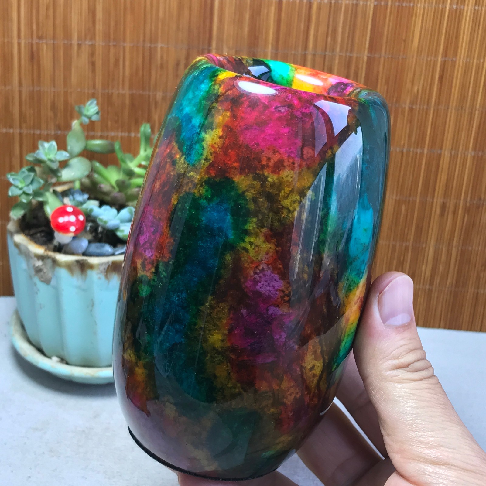 Natural “Seven Colors Jade” vase specimen -Taiwan China 1056g 129mm A5797
