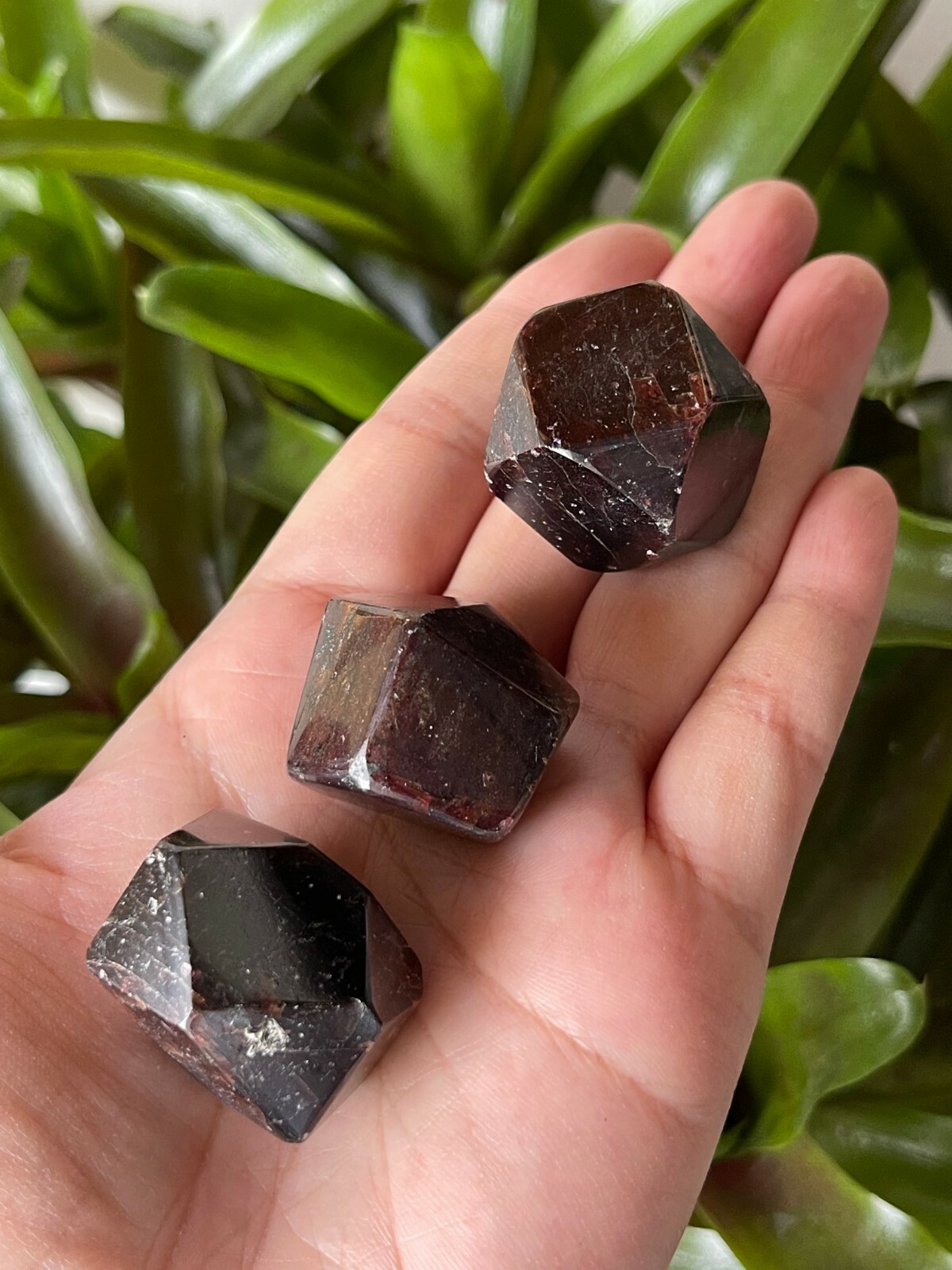 Large Almandine Garnet Faceted, 1″ to 1.5″ Polished Garnet Free Shape, Bulk Lot