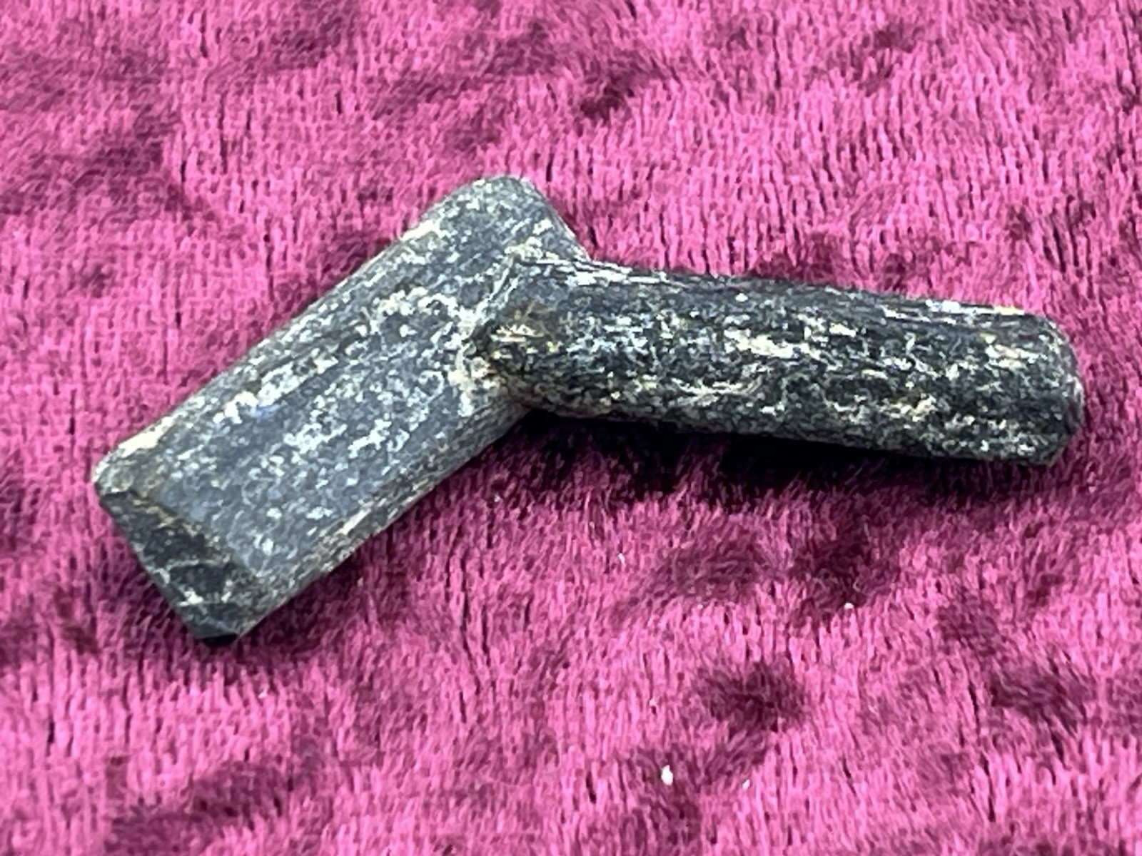 Twin Epidote Crystal – Mineral Specimen, Kayes Region, Mali 13.2 g.