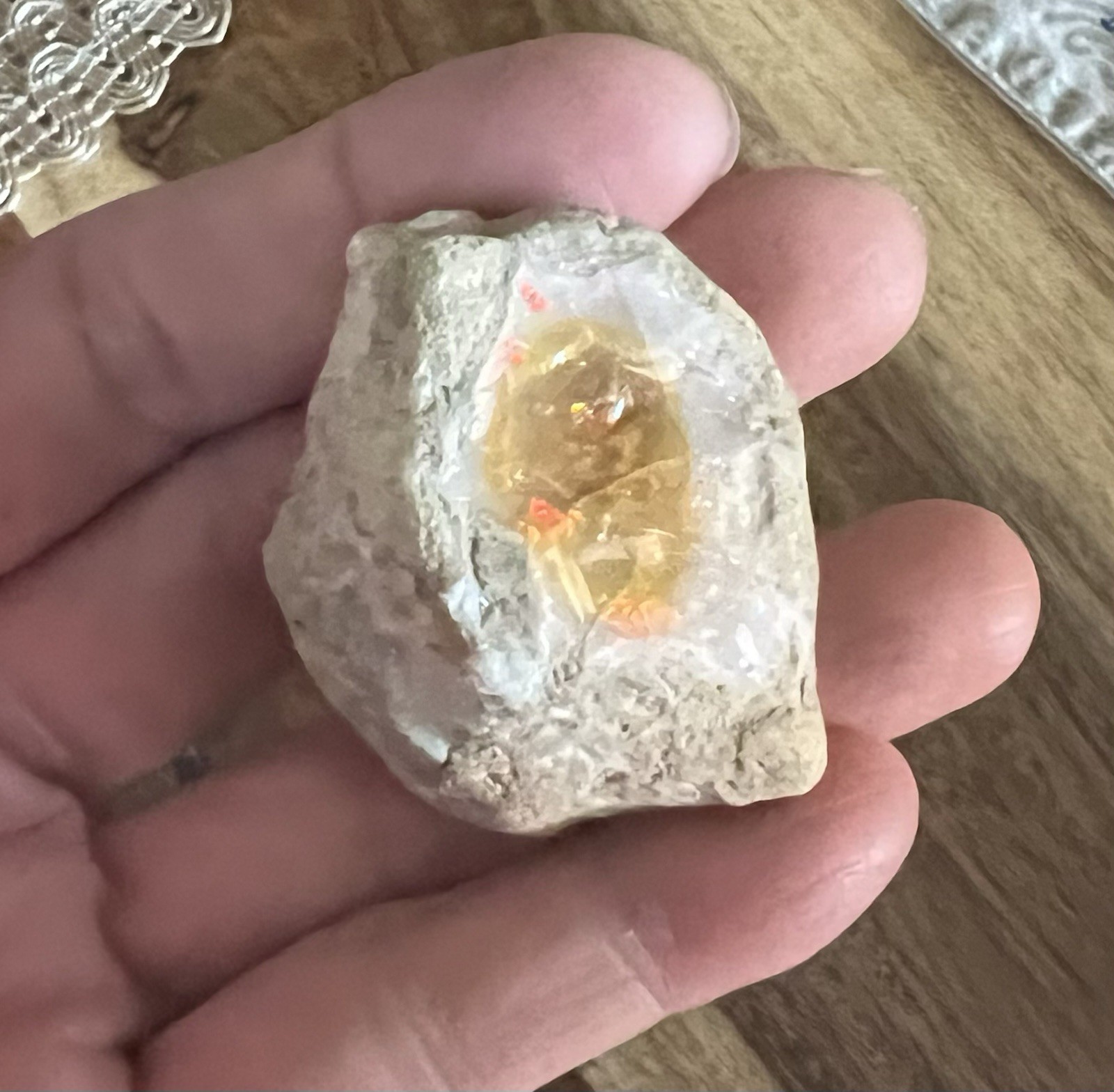 Ethiopian Welo Genuine Opal 30.2g Approx 1 1/2in AWESOME FLASHES