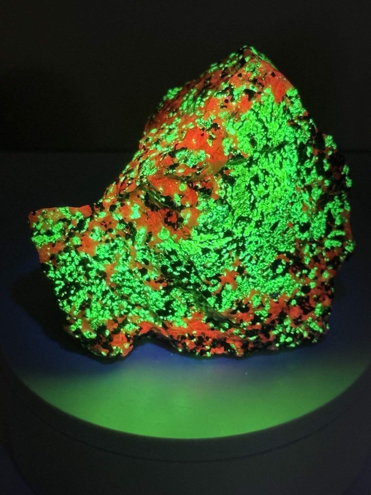 GLEAMING Calcite, Willemite, & Franklinite Fluorescent Mineral Specimen – NJ