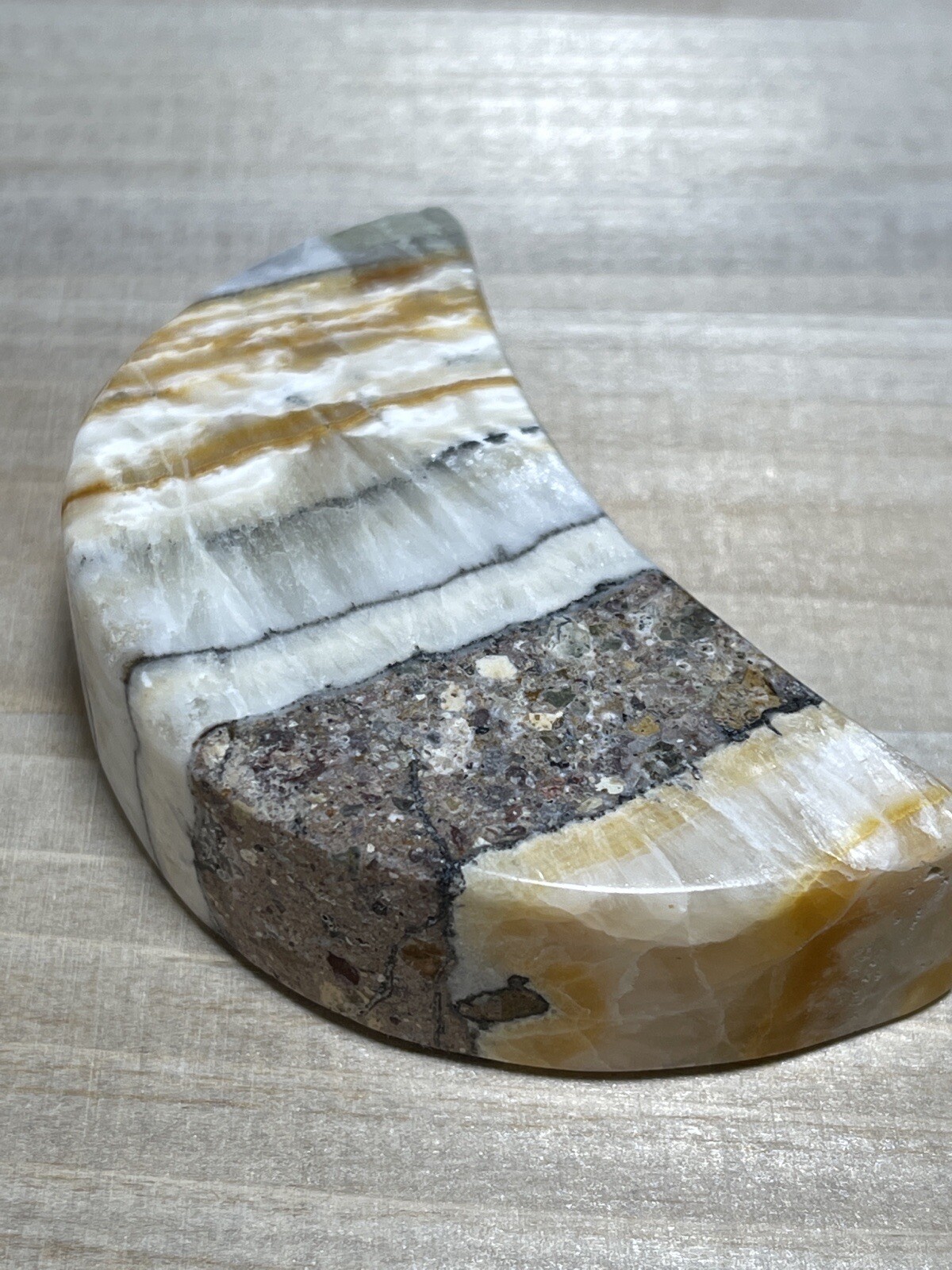 BANDED ONYX MOON – Mineral Calcite Carving Lunar Crystal Witch Stone Brown White