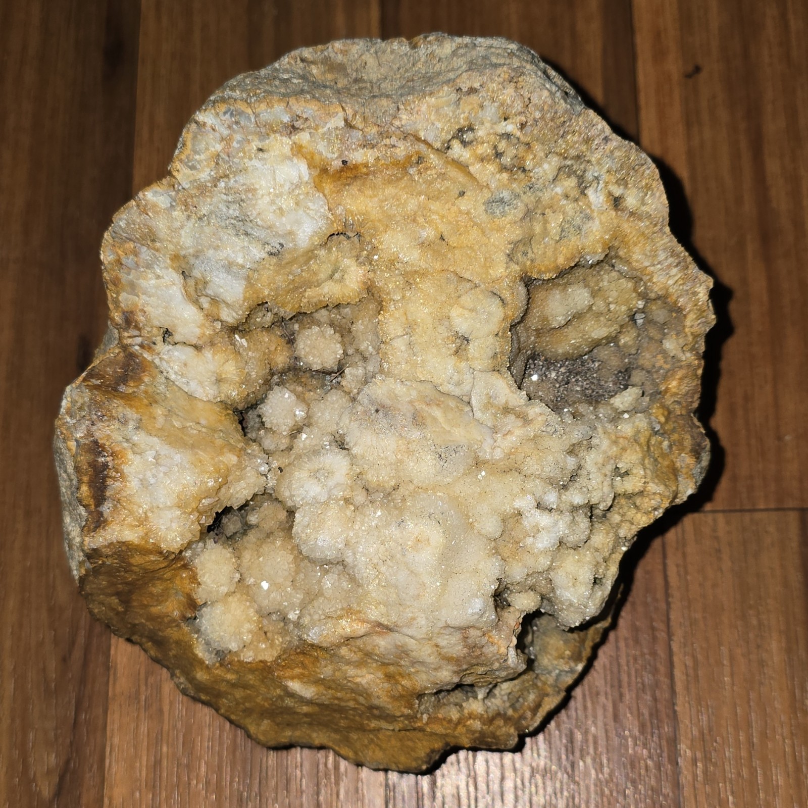 Large Kentucky Quartz Crystal Iron Geode Display Specimen DRUZY SOLID Beautiful