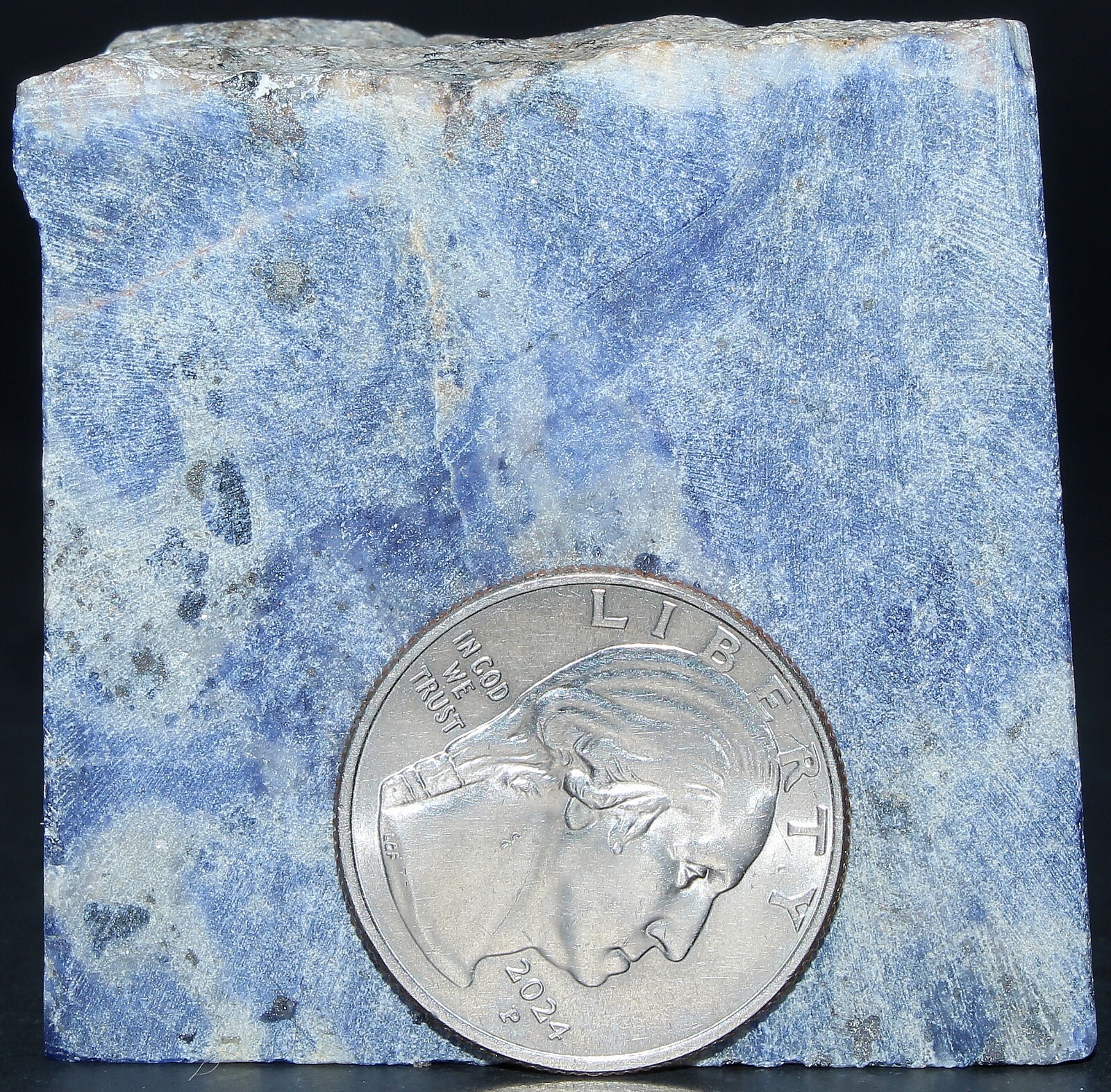 Maine Sodalite Top-Polished Point / 2.39″ (60.70 mm) 8.50 oz (240.97 gr) / 3400