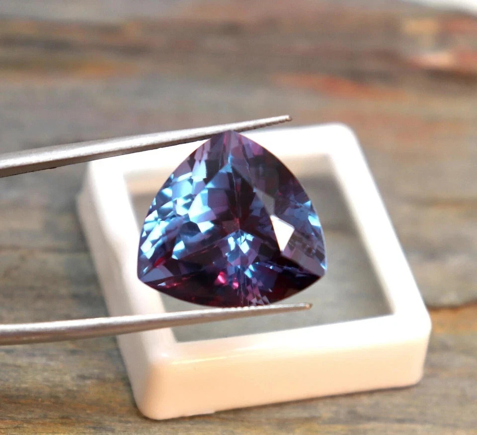 Natural Color Change Alexandrite 9.45 Ct+ Trillion Cut Certified Loose Gemstone
