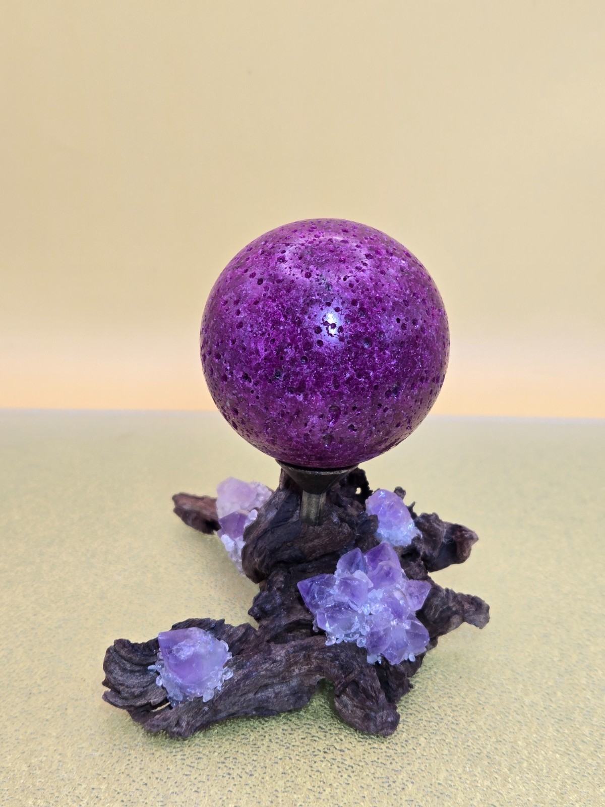 320G Pink UV Ruby Corundum Sphere Crystal Ball Reiki Healing With Wood Stand