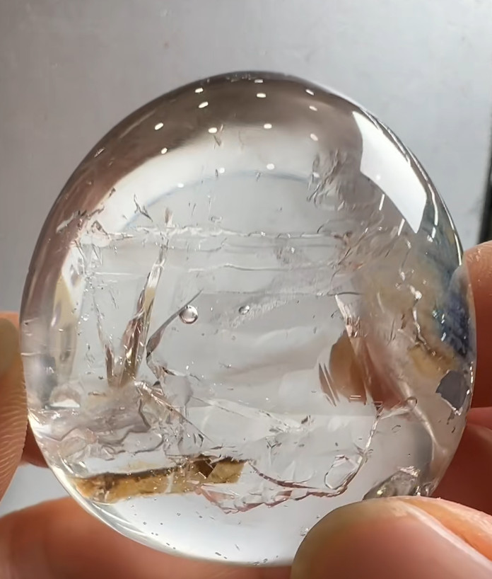 38*36*22mm Natural Enhydro Quartz Crystal Moving Water Drop Reiki Heal Specimens