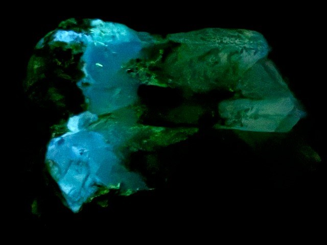 PHENOMENALLY FLUORESCENT /PHOSPHORESCENT 5″ CALCITE CRYSTAL ,COLORADO