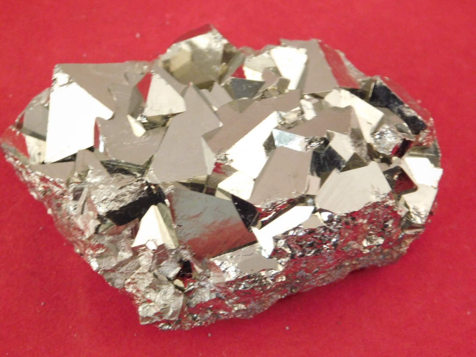 PYRAMID Shaped Crystals! Tetrahedron PYRITE Crystal Cluster Peru 184gr