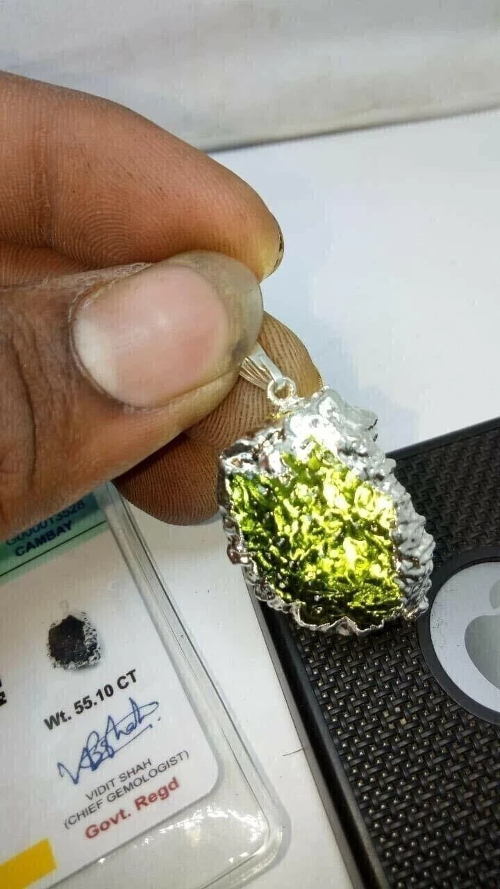 Genuine Moldavite Pendant Green – Certified Natural Stone Energy Jewelry