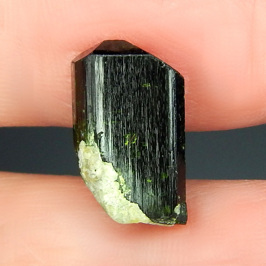 7ct Deep Green Epidote Rough Raw Spar Natural Earth Mined Unheated Facet Grade