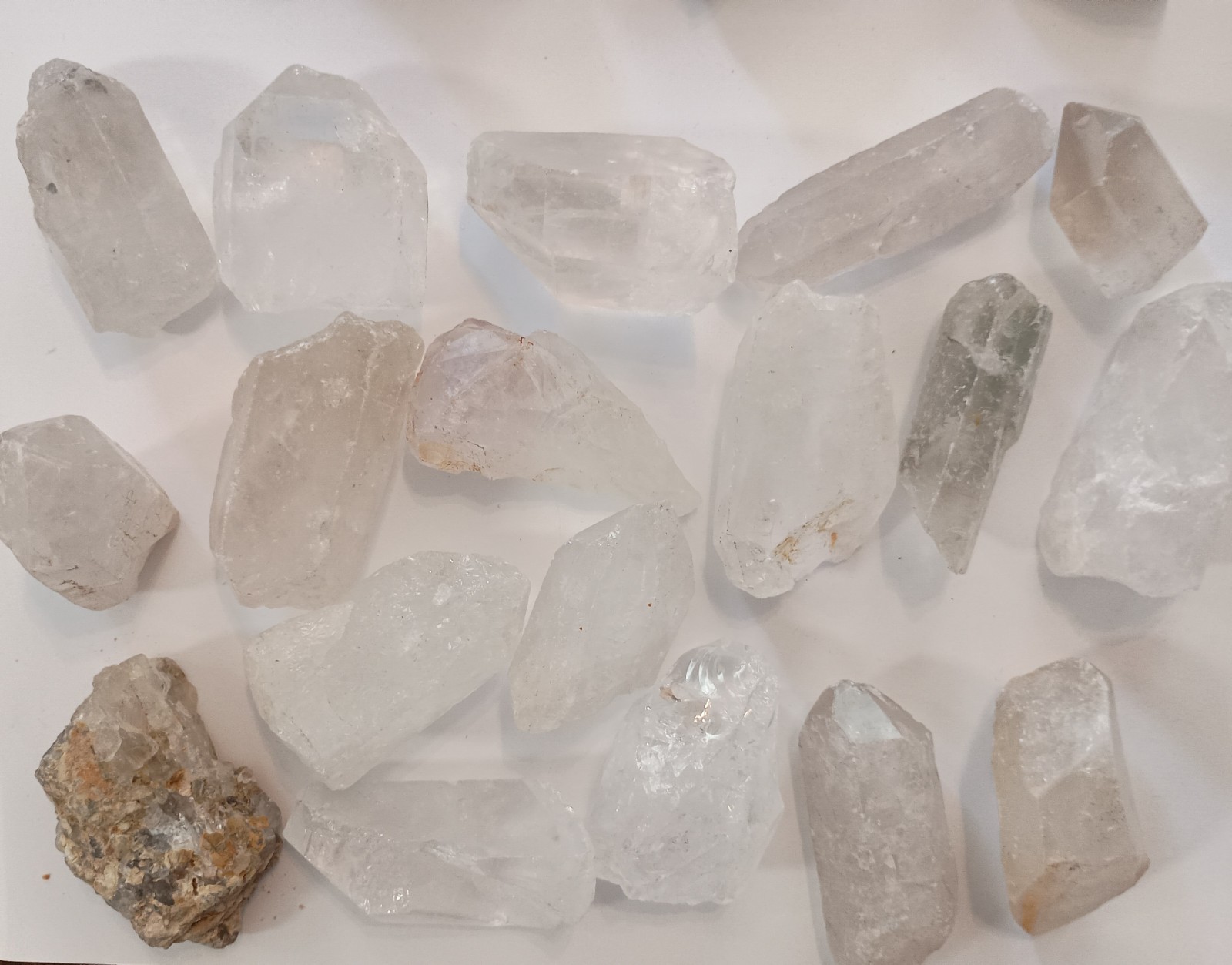 6.75 Pounds Rough Mixed Crystals Lot Natural Points & Roughs 53 Large Pieces